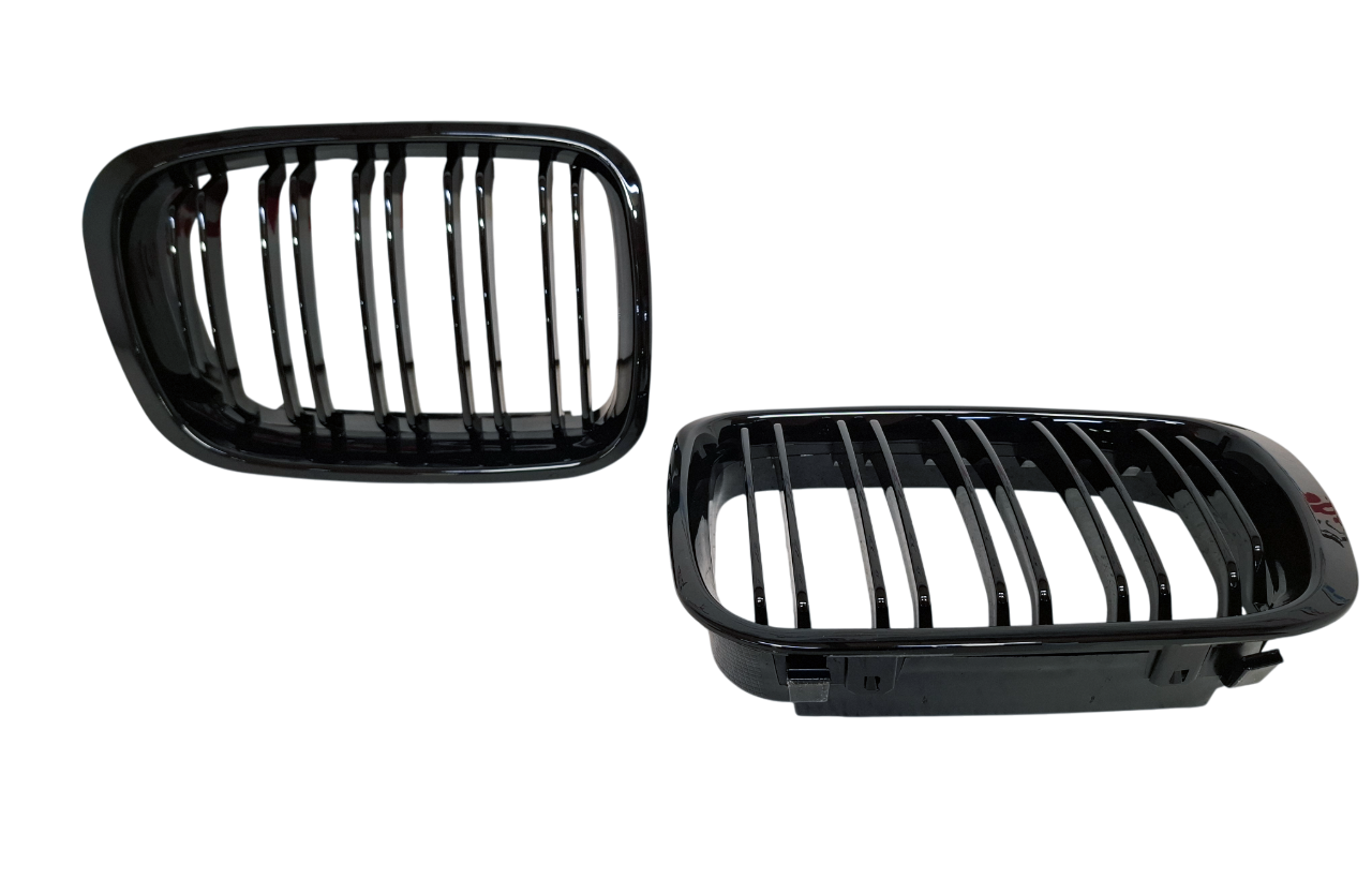 BMW E46 дорестайлинг решетки радиатора двойные