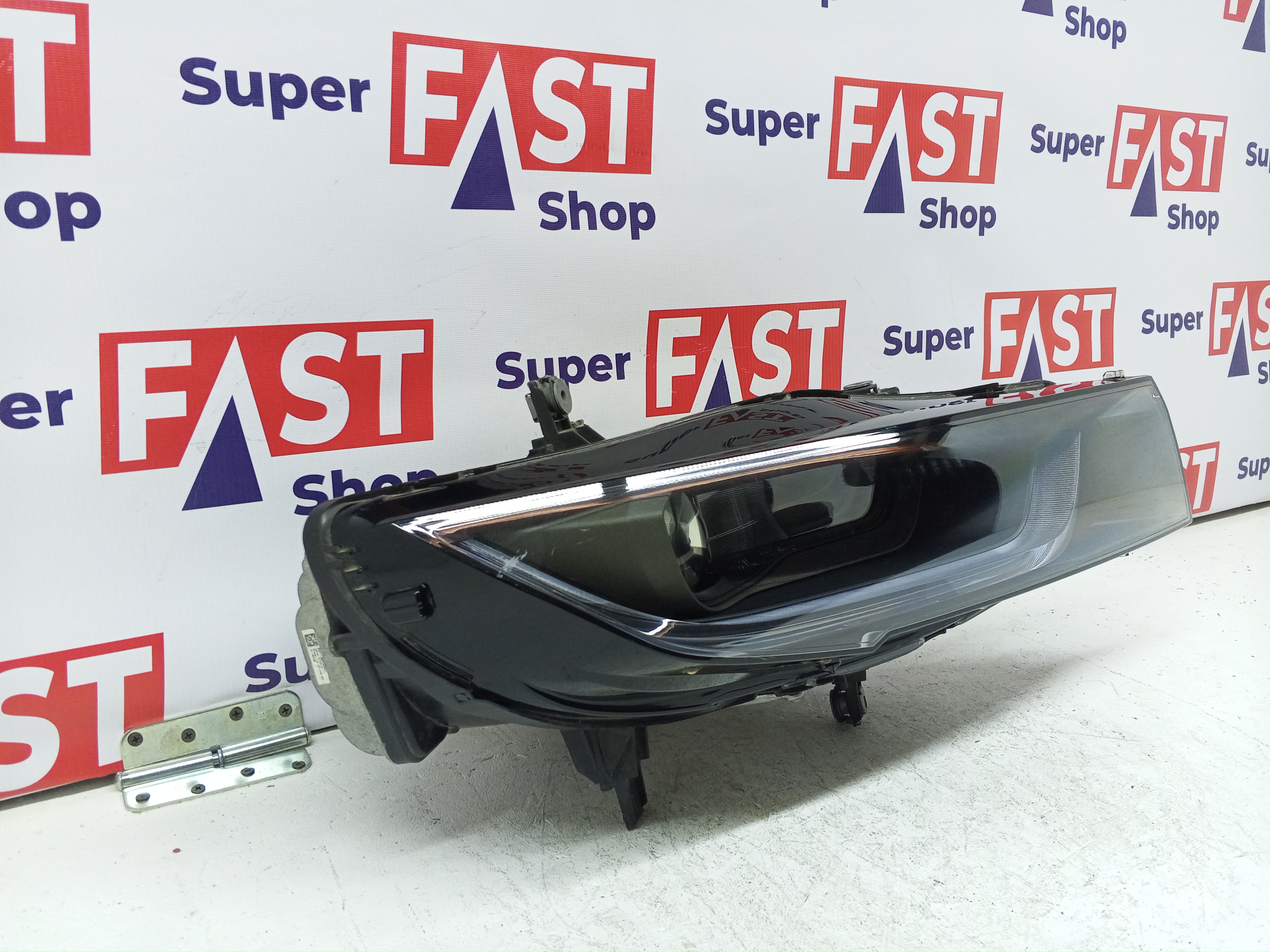 правая фара BMW I8 дорест 2014-2017 год