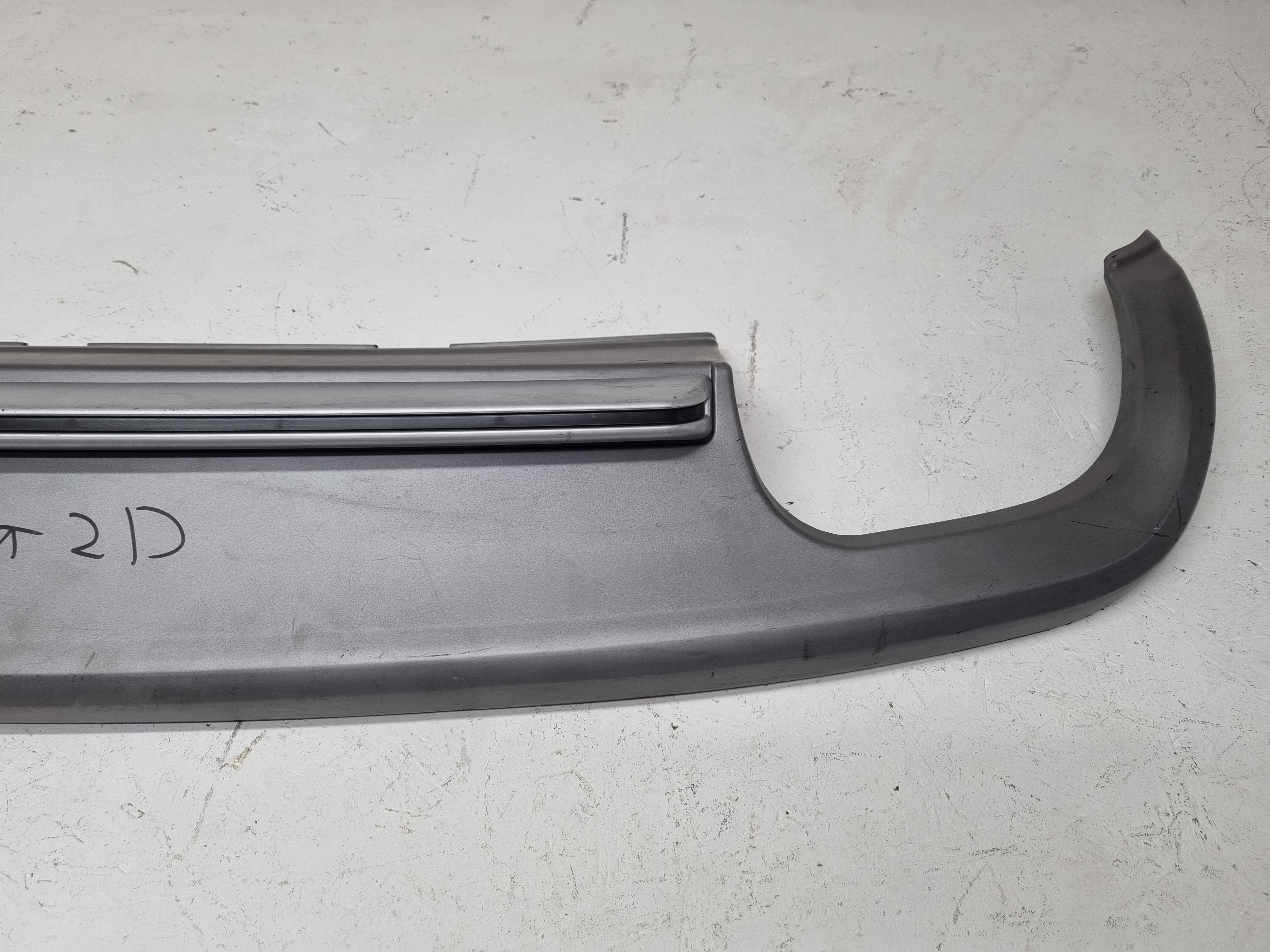 Дефект 2 Audi A5 8T рестайлинг S5 диффузор в обычный бампер купе