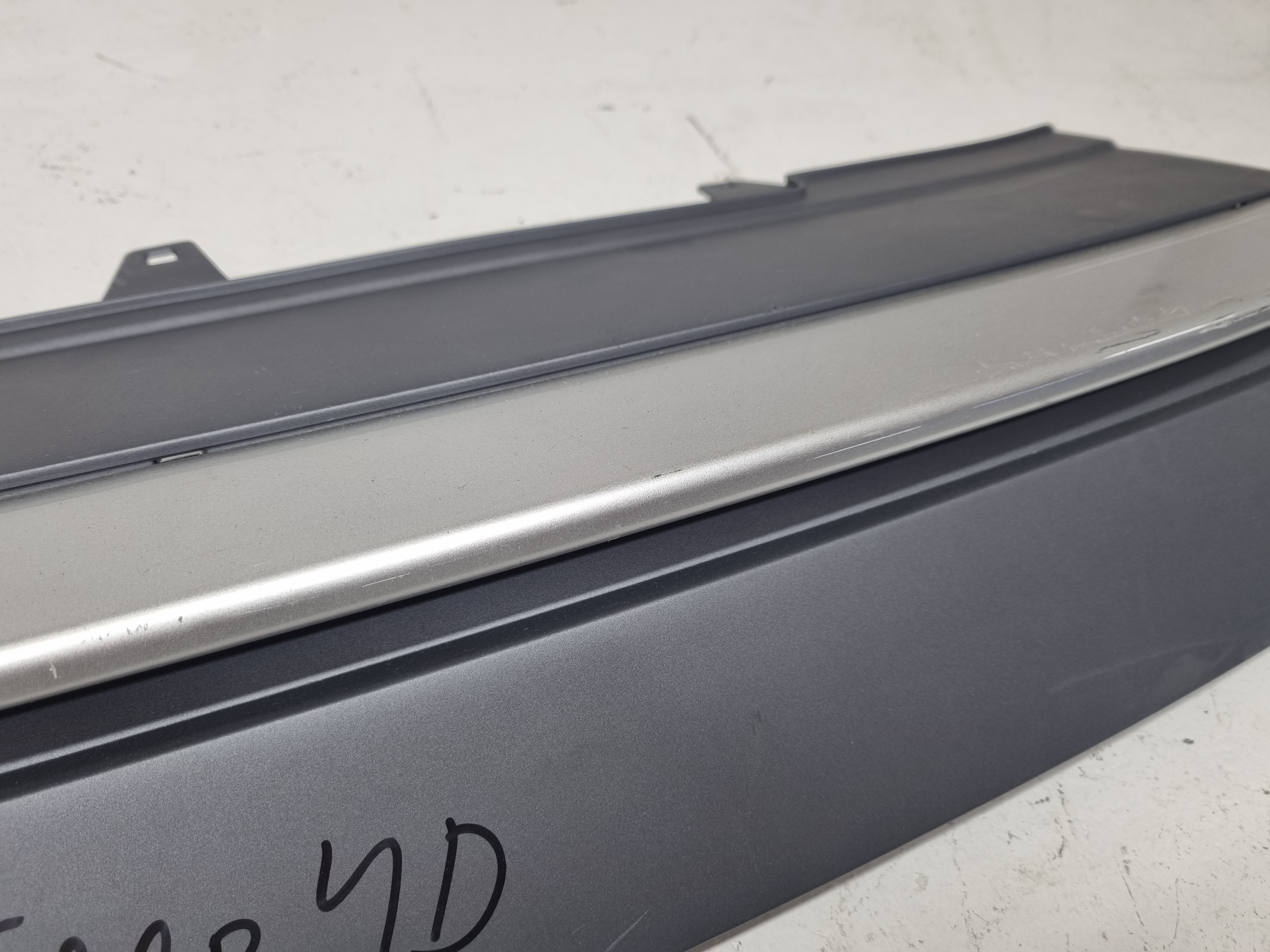 Дефект 19 Audi A5 8T дорестайлинг диффузор S5 в обычный бампер лифтбек