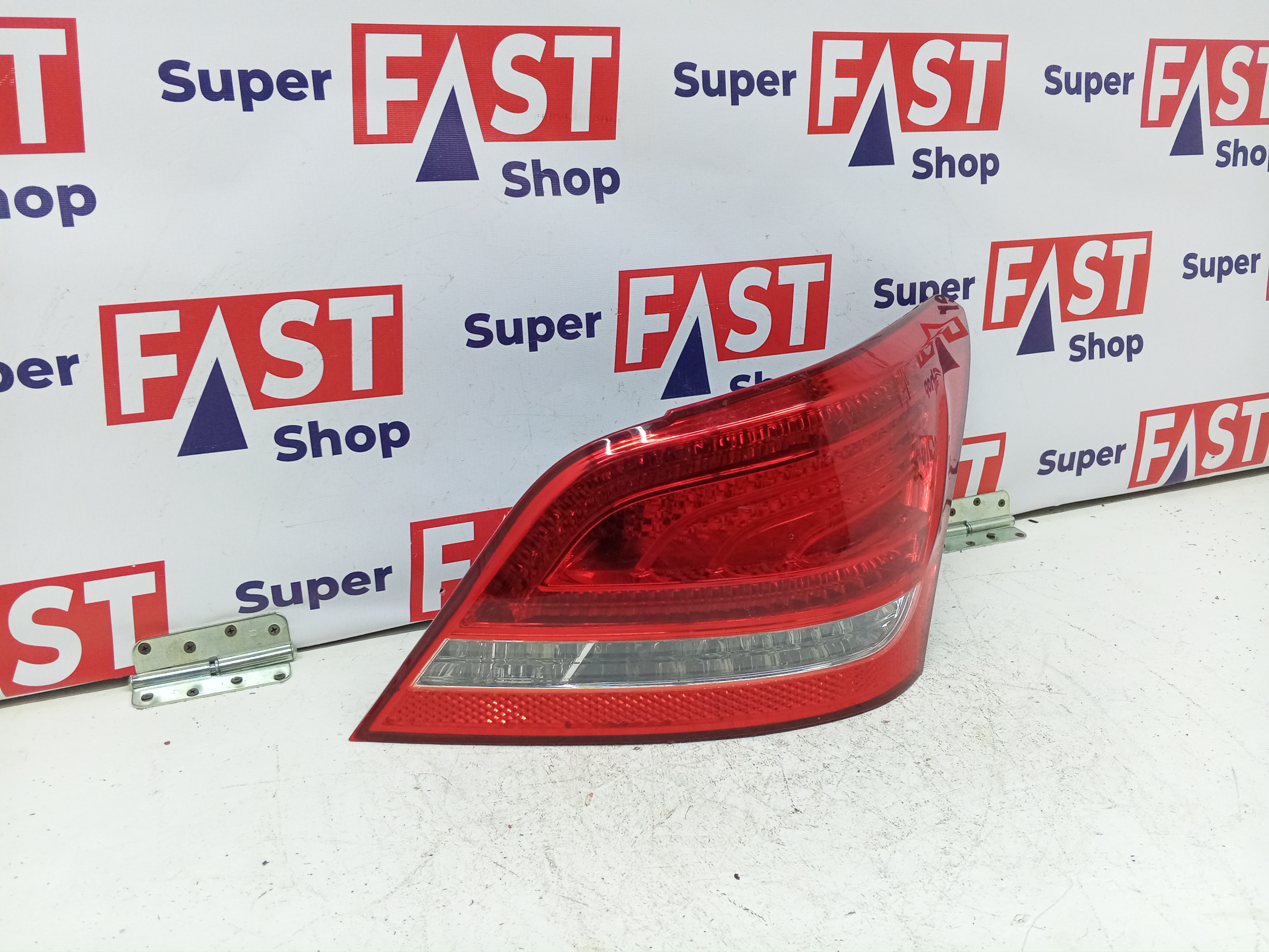 Hyundai Equus дорест правый задний фонарь LED