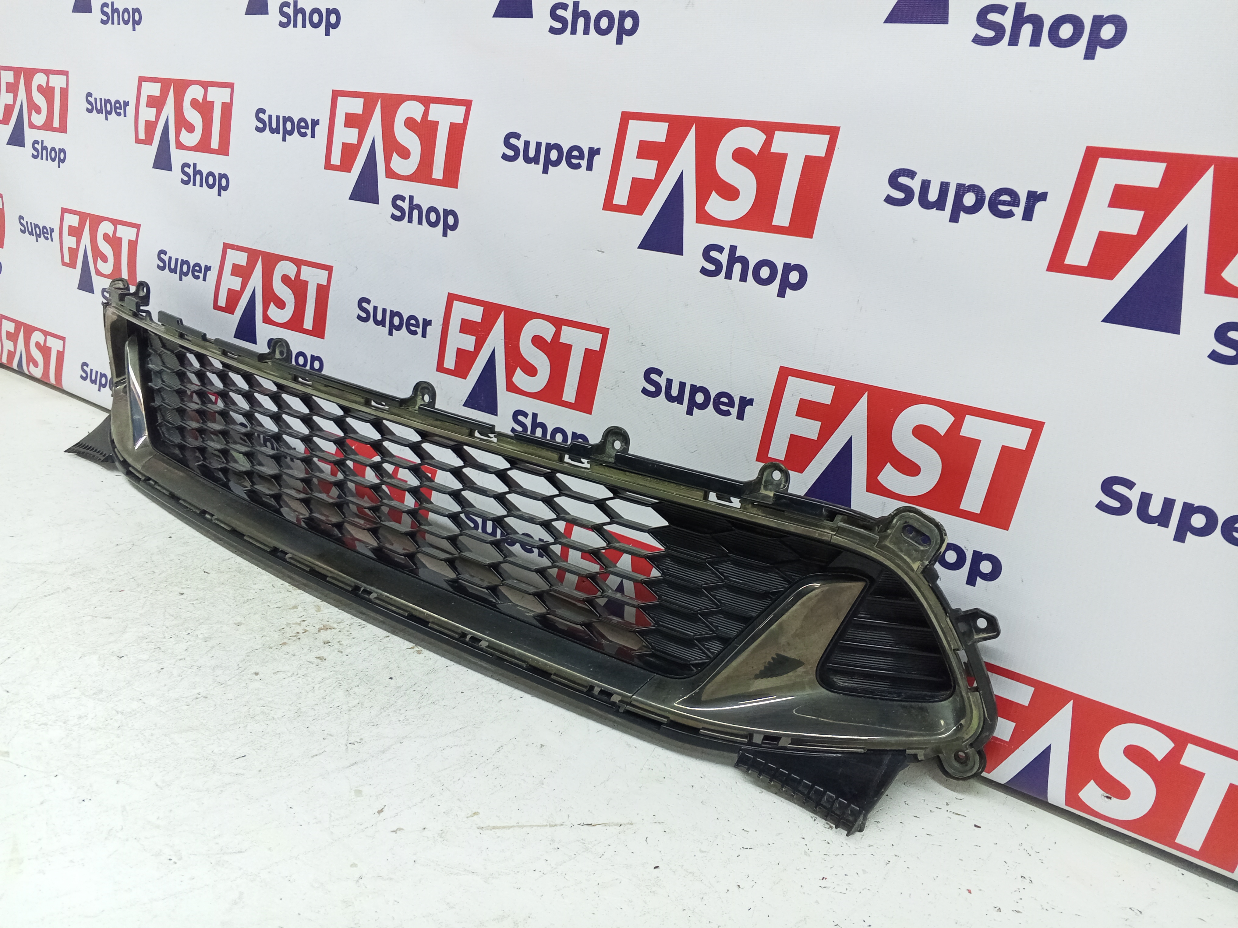 Kia Stinger GT нижняя решетка в передний бампер