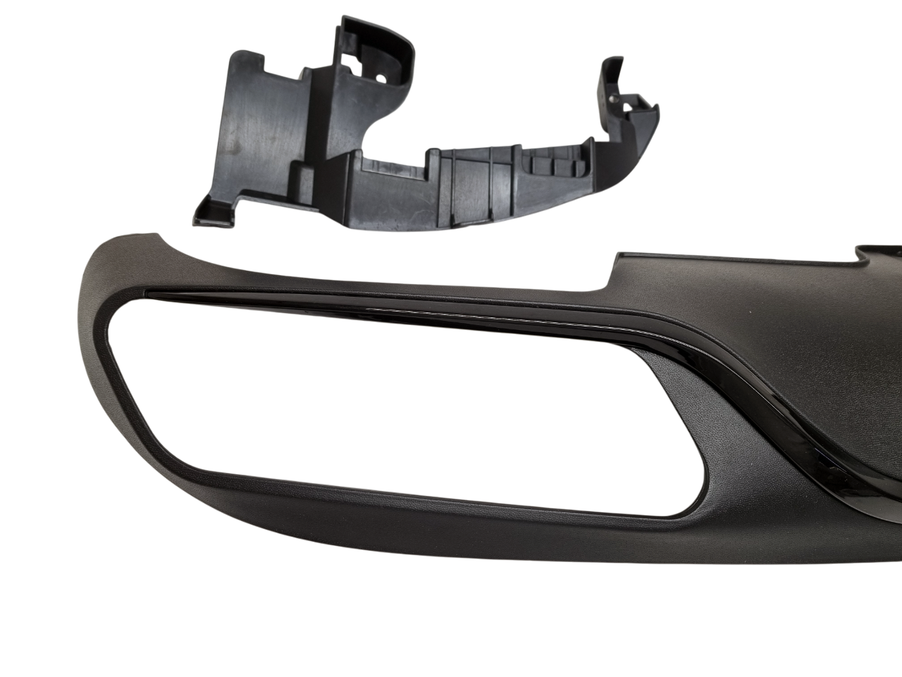 Mercedes W213 диффузор AMG 63 в обычный бампер черный кант