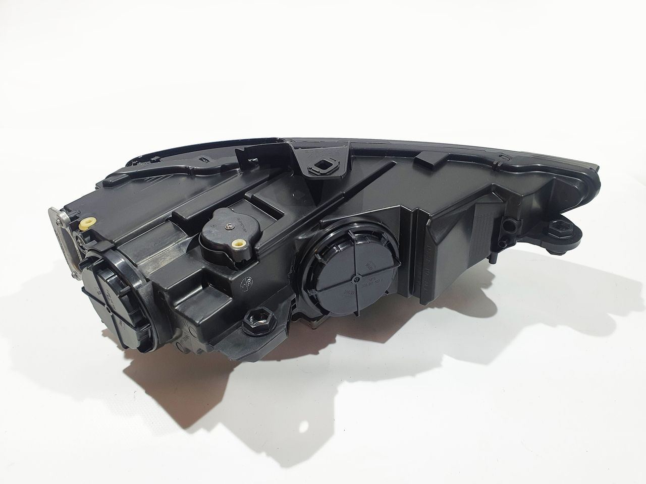 Audi A3 8V рестайлинг фара левая ксенон без блоков