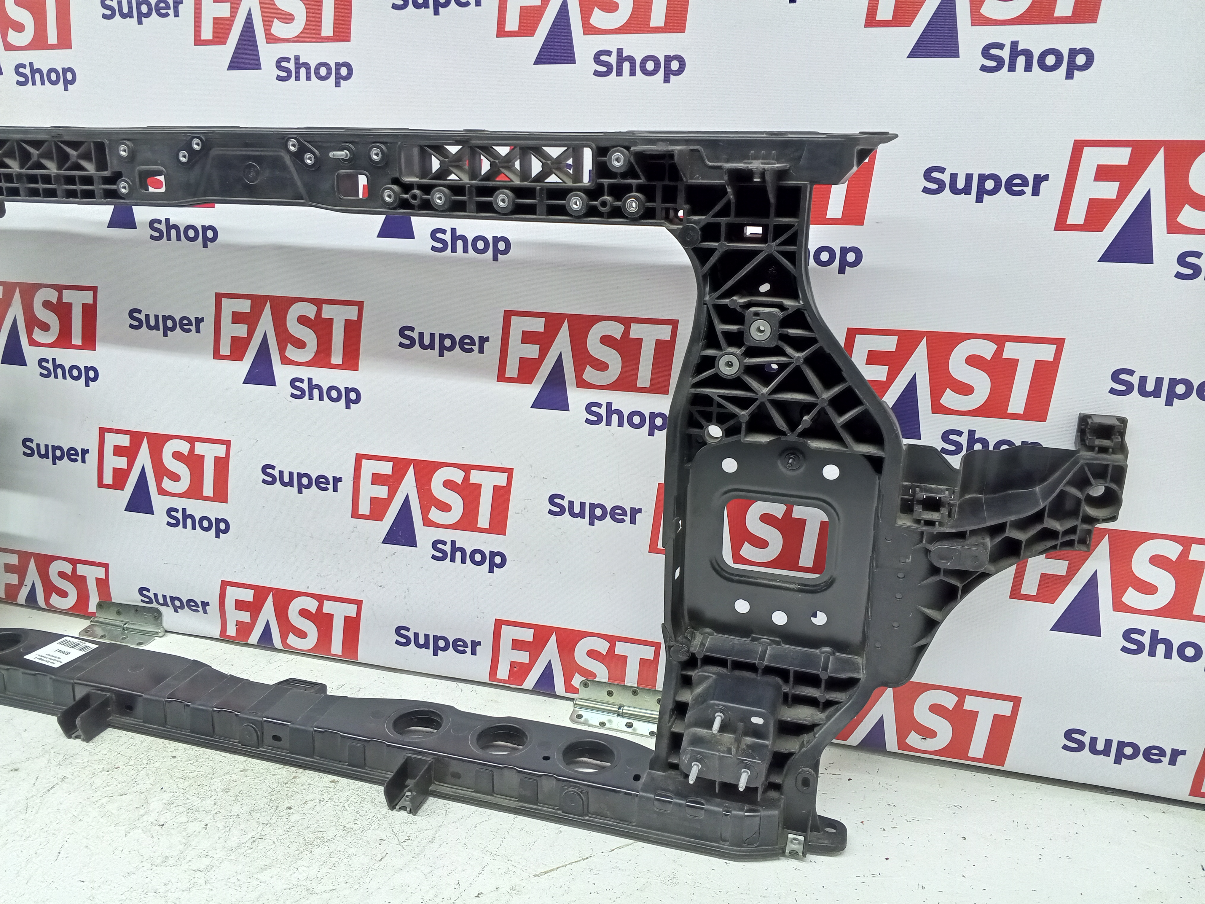 Kia Sportage 5 передняя панель / телевизор