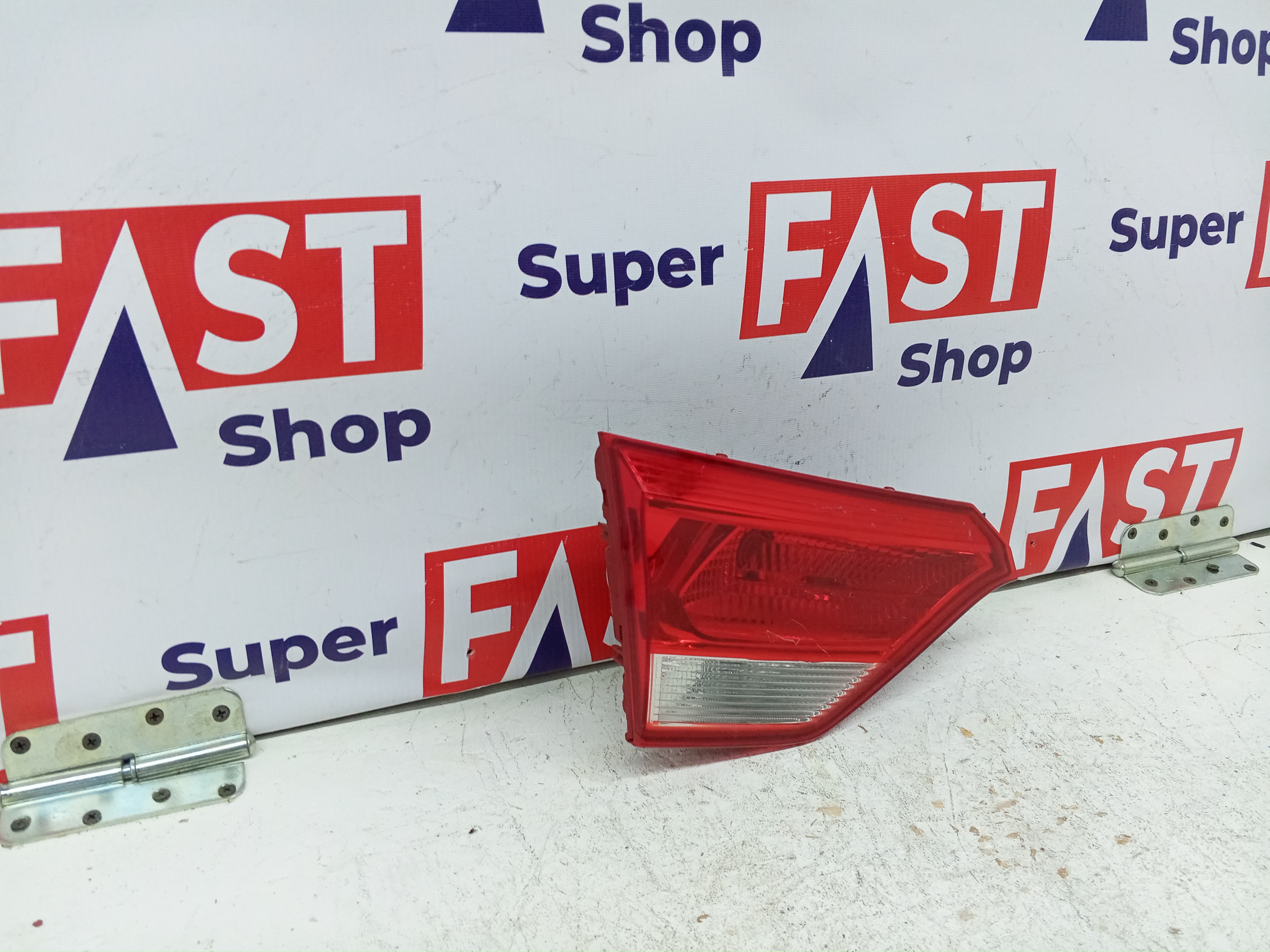 фонарь задний левый Kia Rio 4 галоген в крышку