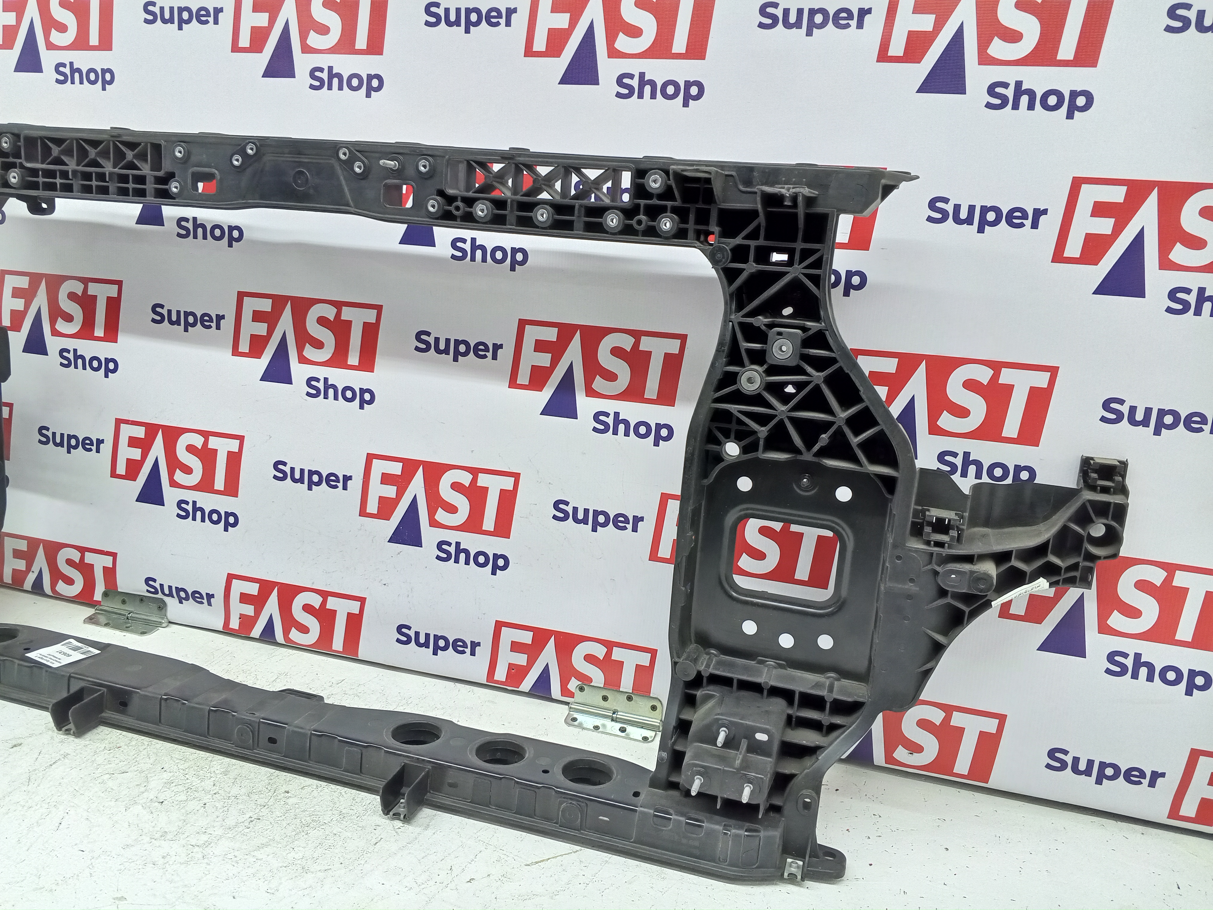 Kia Sportage 5 передняя панель / телевизор