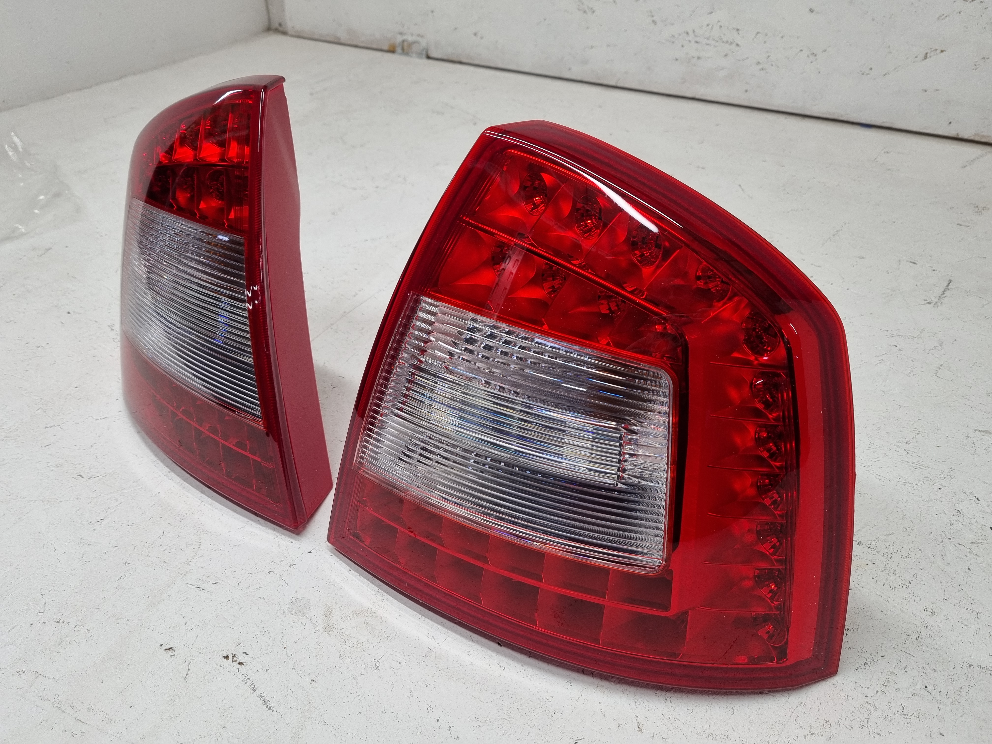 Дефект Skoda Octavia A5 рестайлинг 2008-2013 фонари LED RS