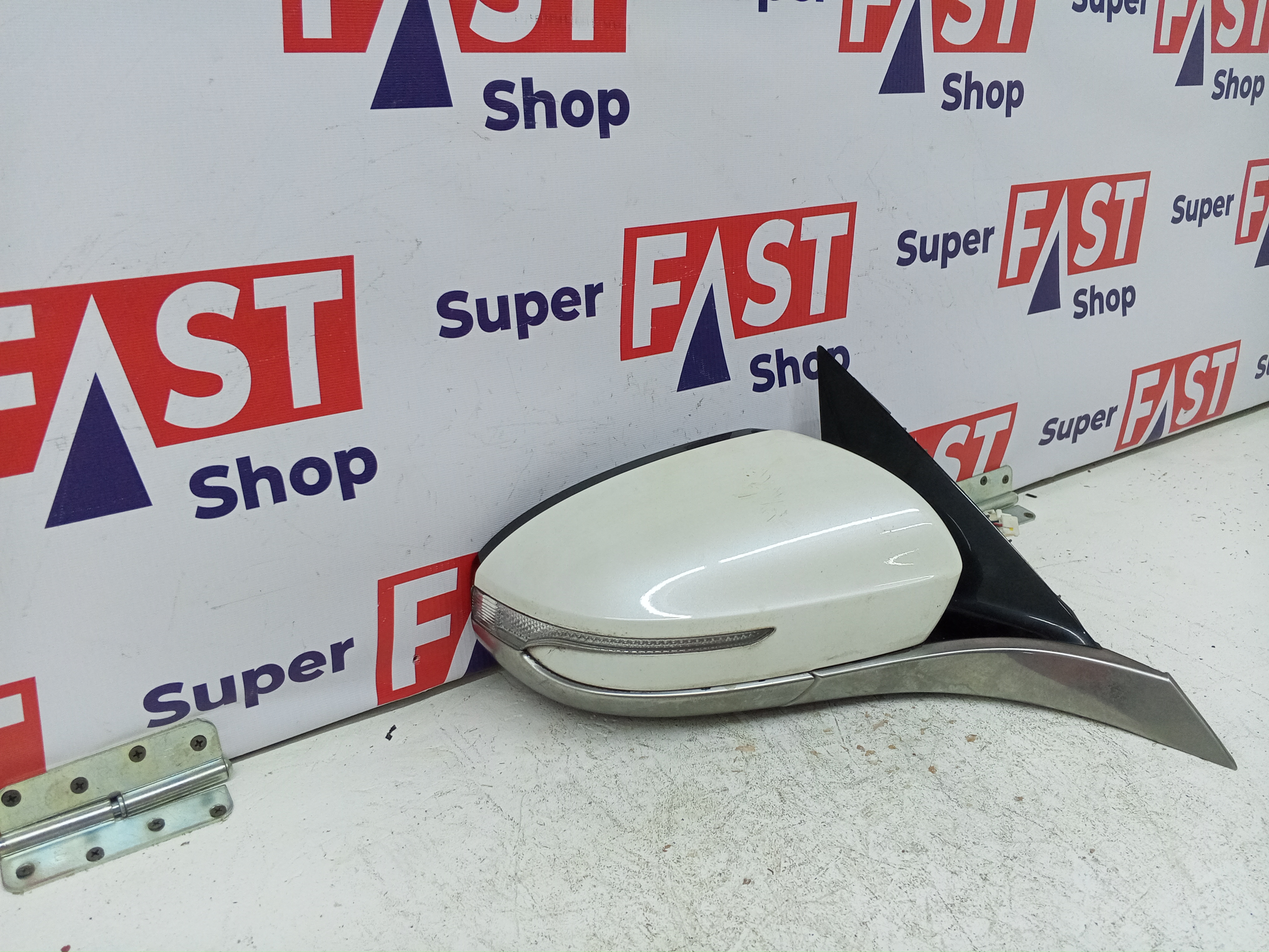 Kia K900 зеркало правое 7 пин