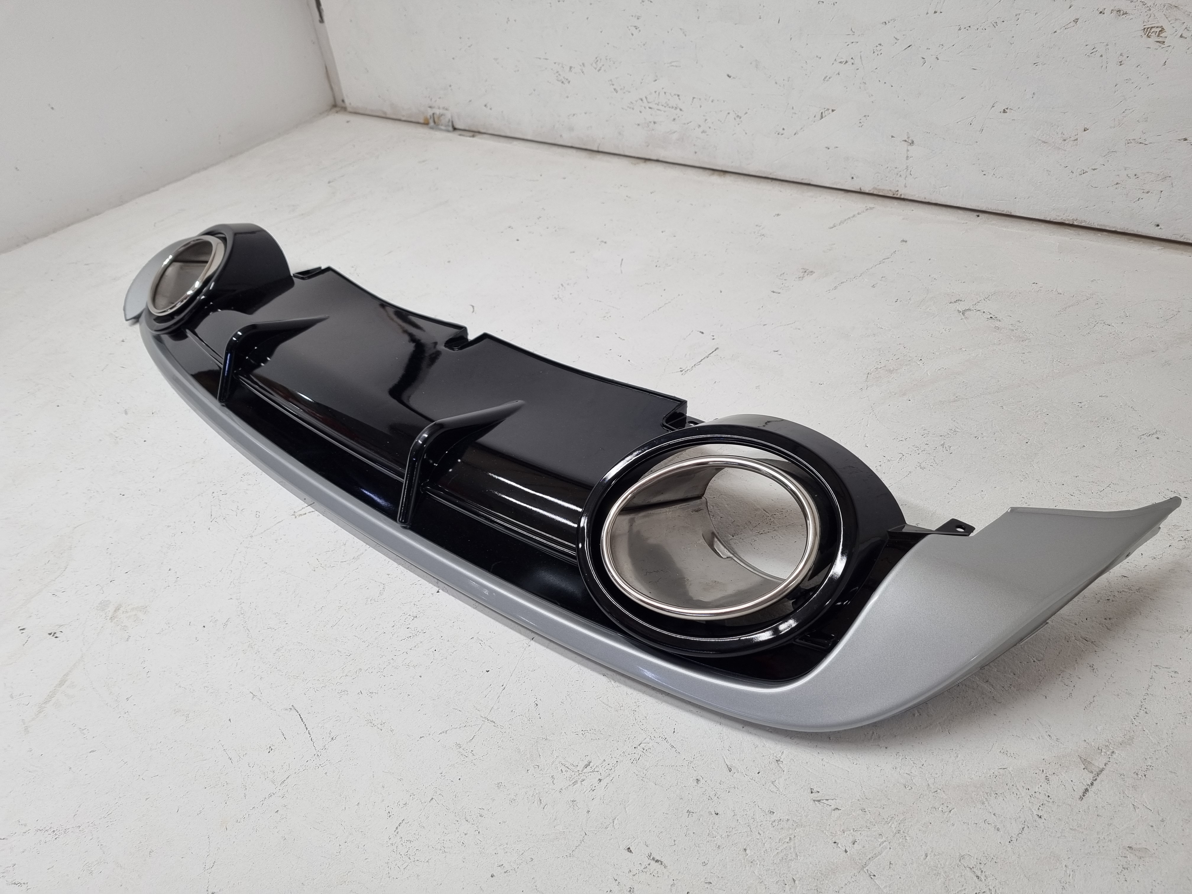 Дефект Audi A6 C6 рестайлинг диффузор RS6 в сборе