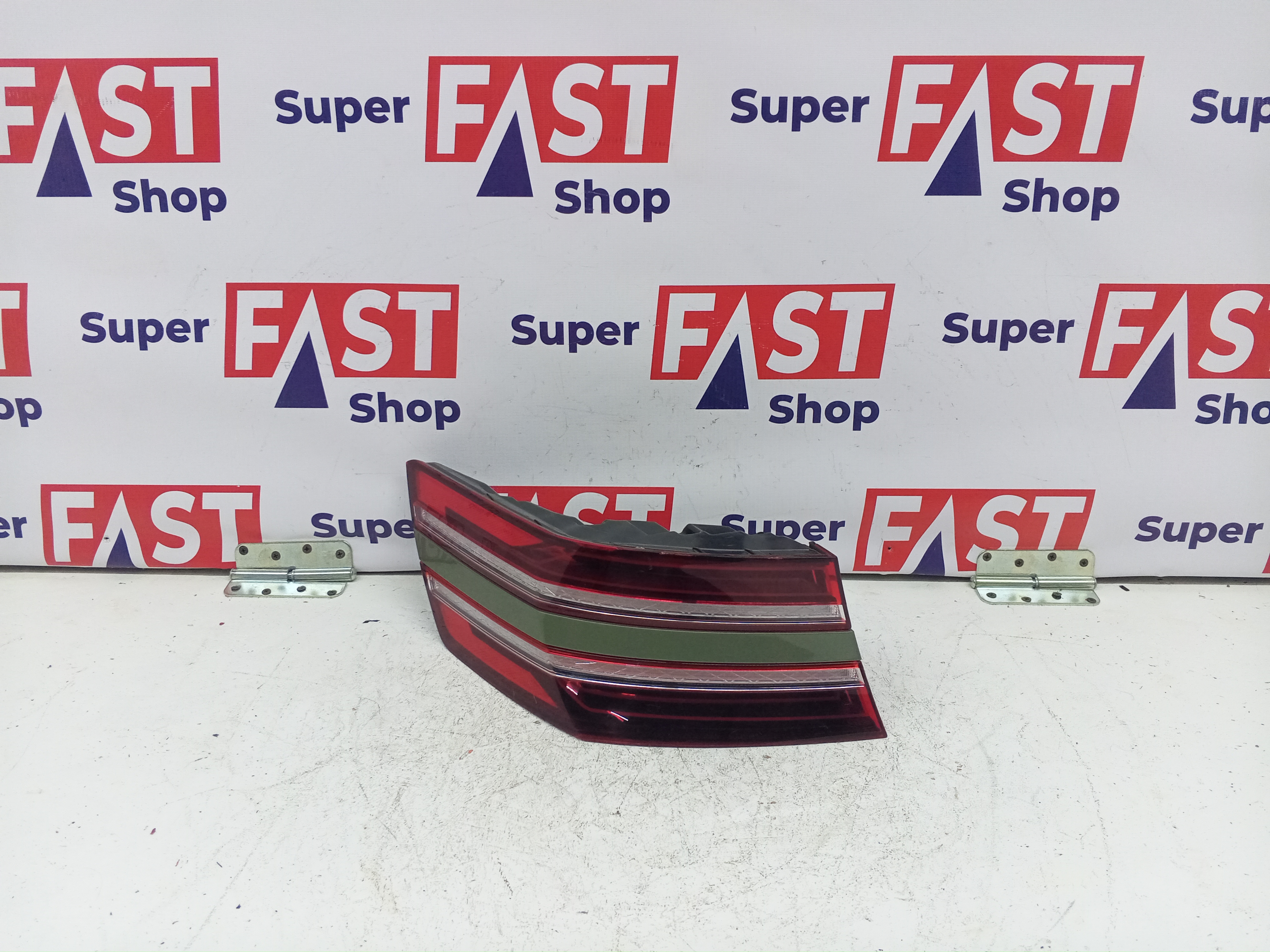 задний левый фонарь Genesis g80 2 дорест