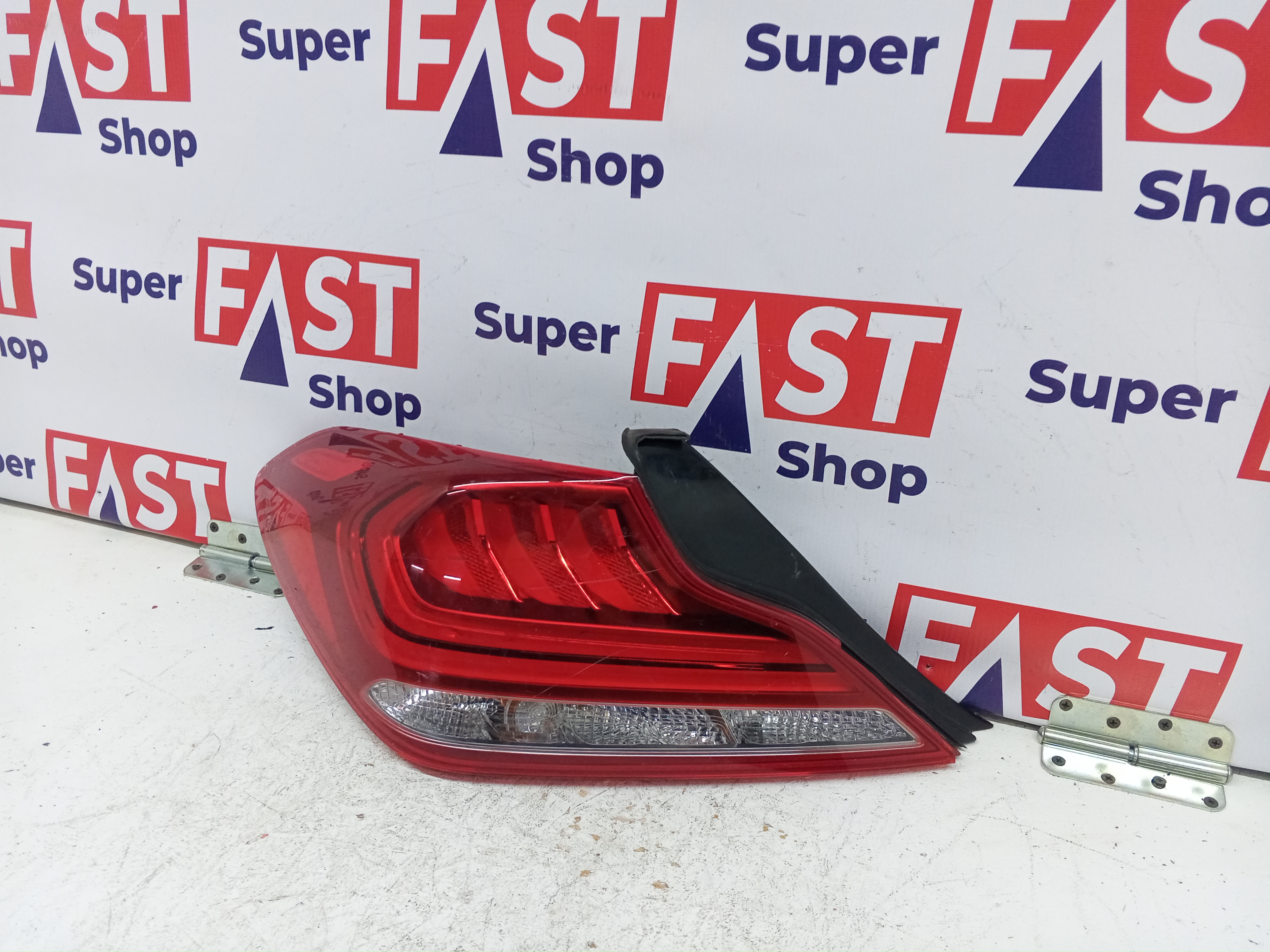 задний левый фонарь Genesis G70 2017-2021