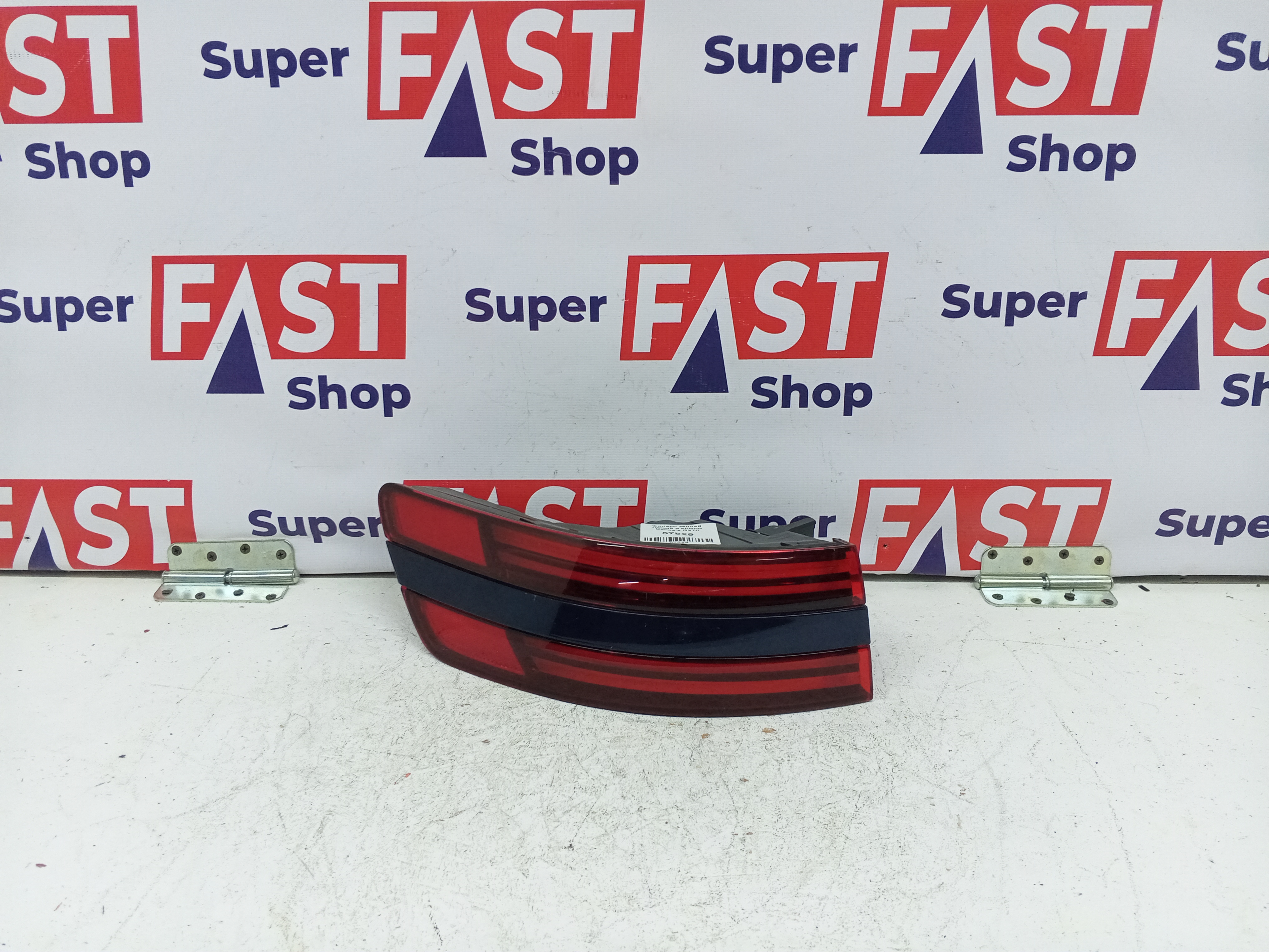 фонарь задний левый в крыло Genesis GV70