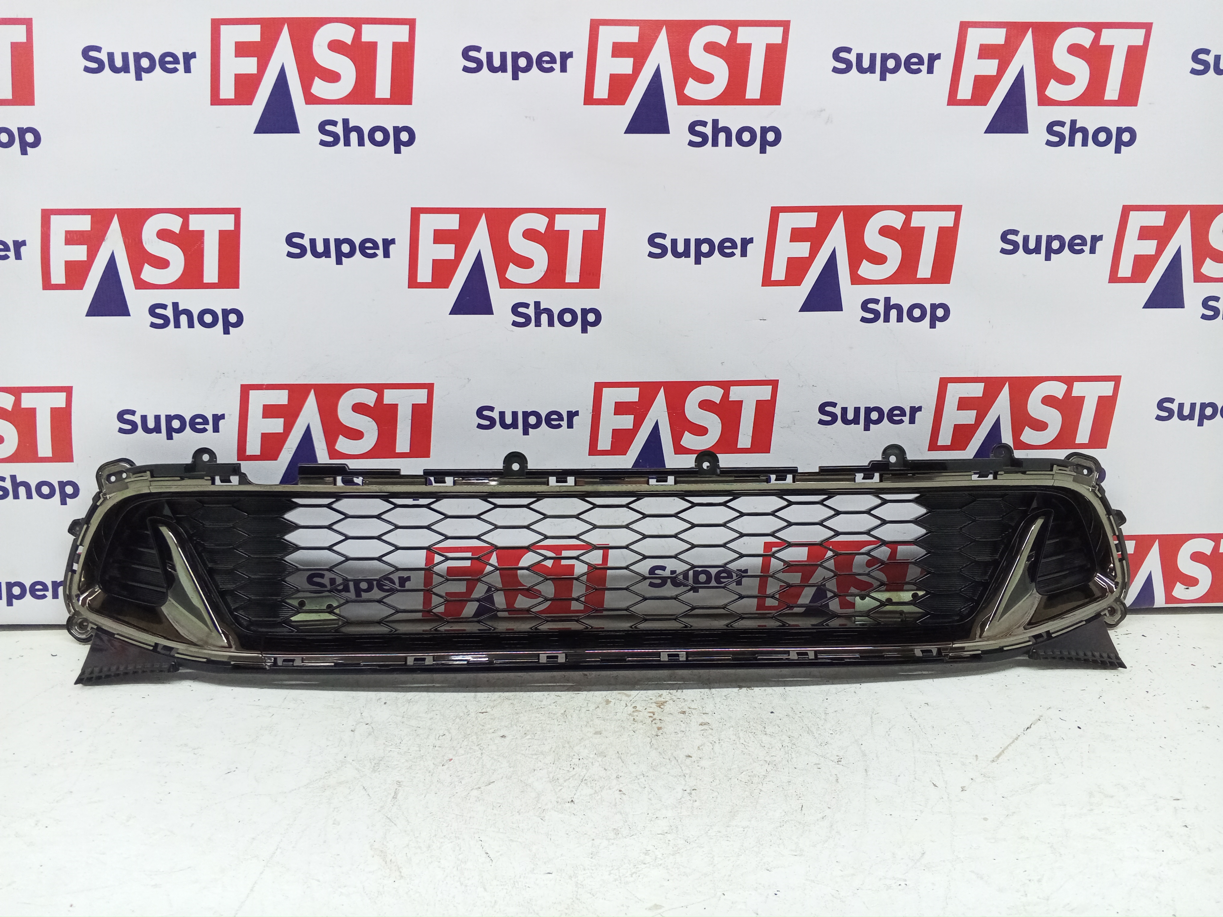 Kia Stinger GT нижняя решетка в передний бампер