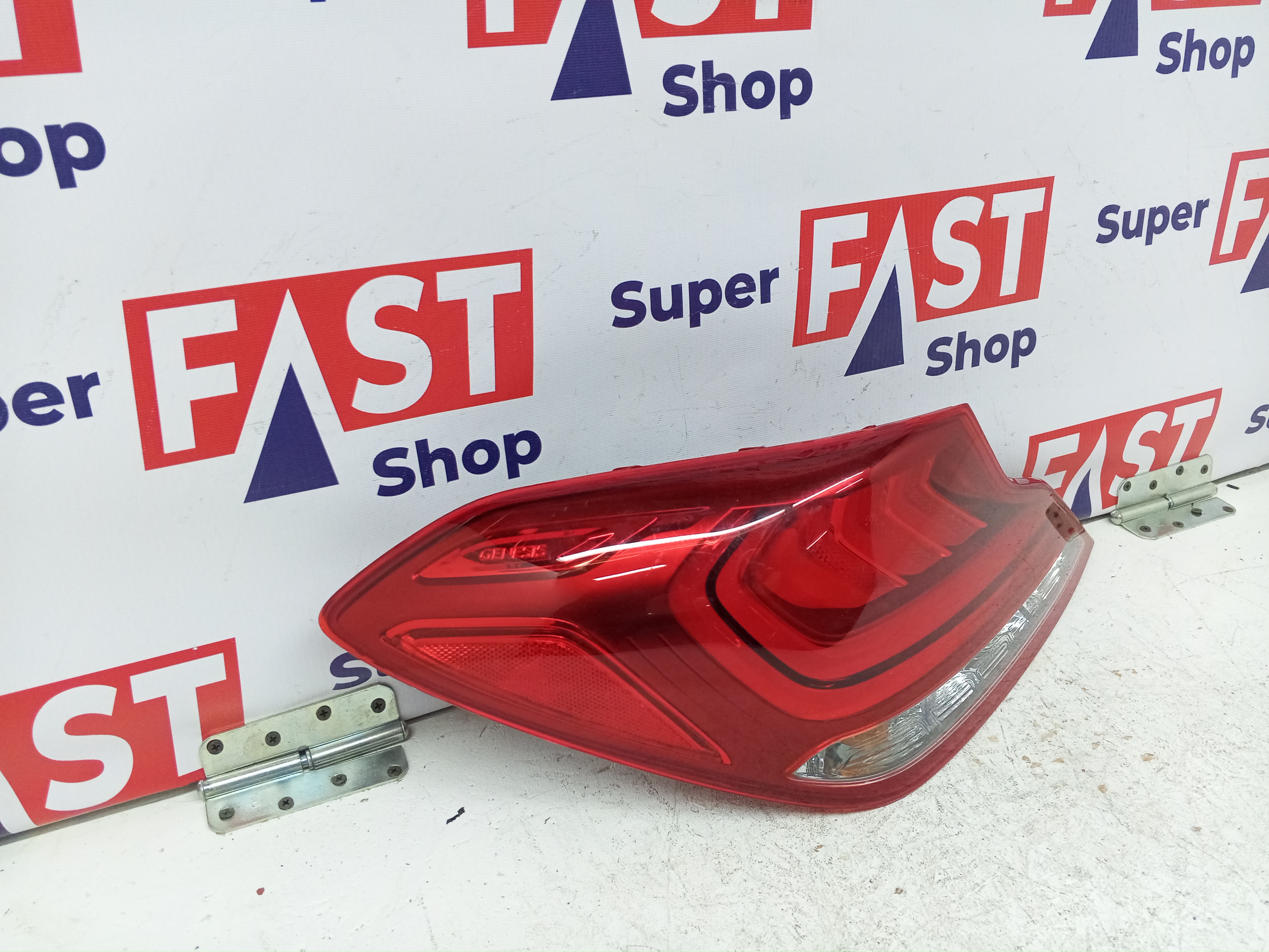 задний левый фонарь Genesis G70 2017-2021 дефект