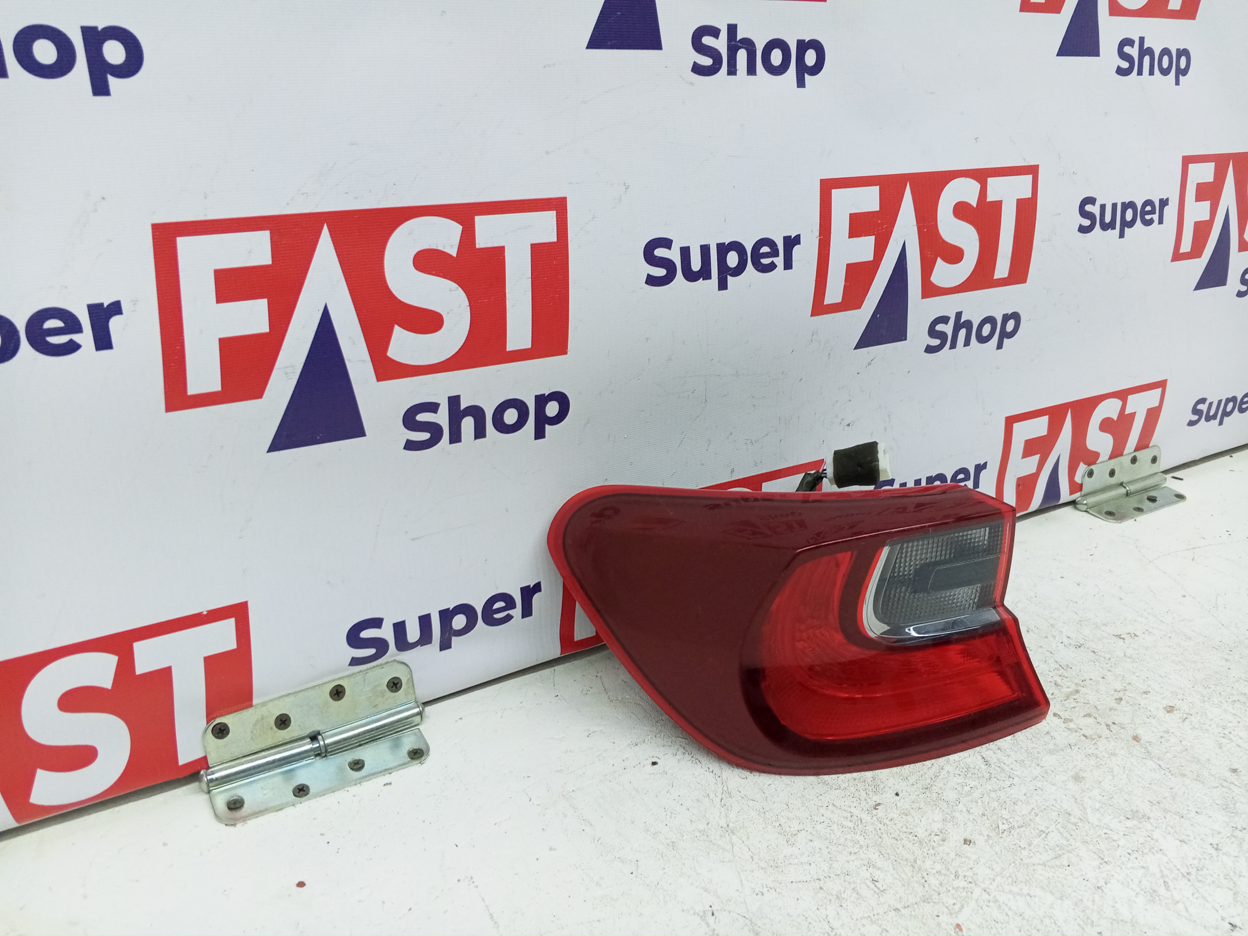 задний левый фонарь в крыло Kia Ceed 3