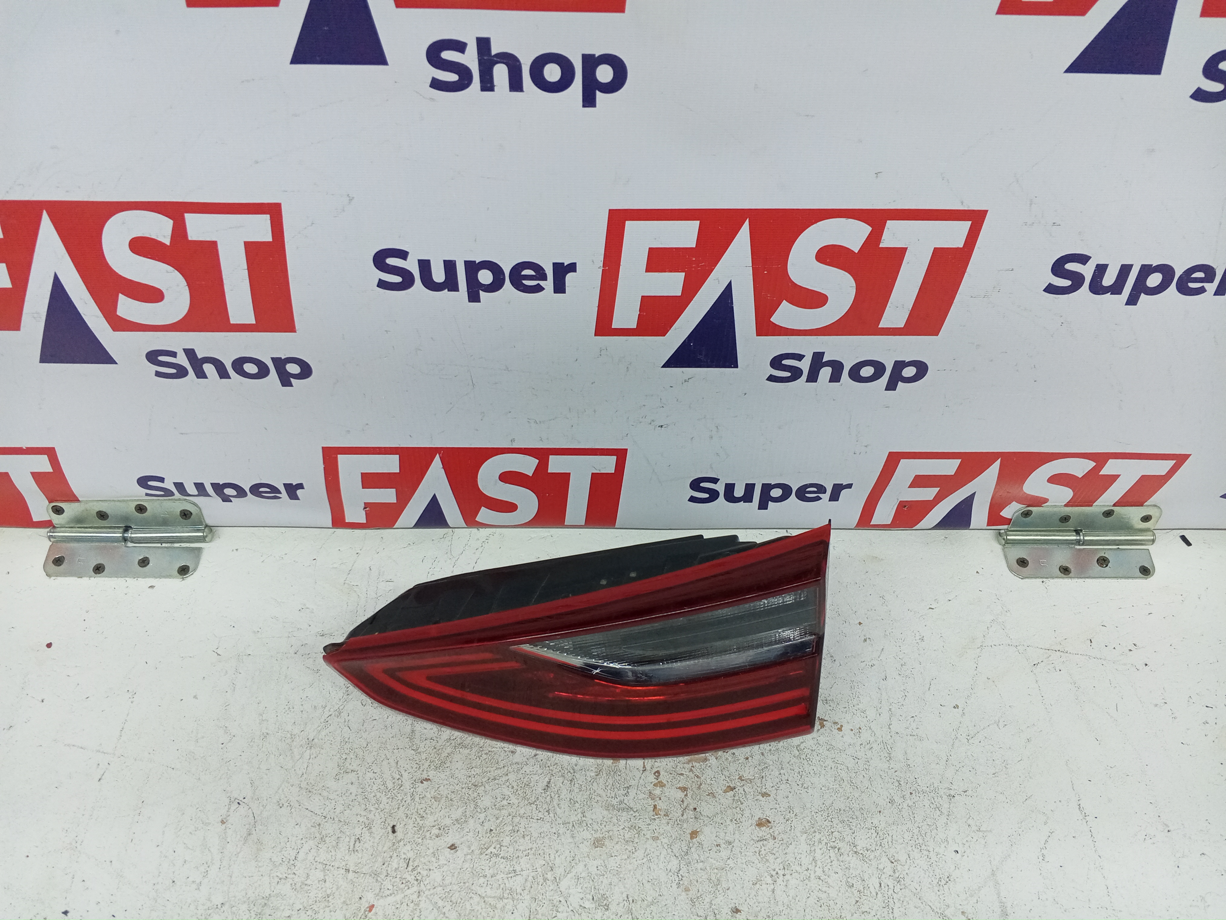 Kia Ceed 3 фонарь правый в крышку LED