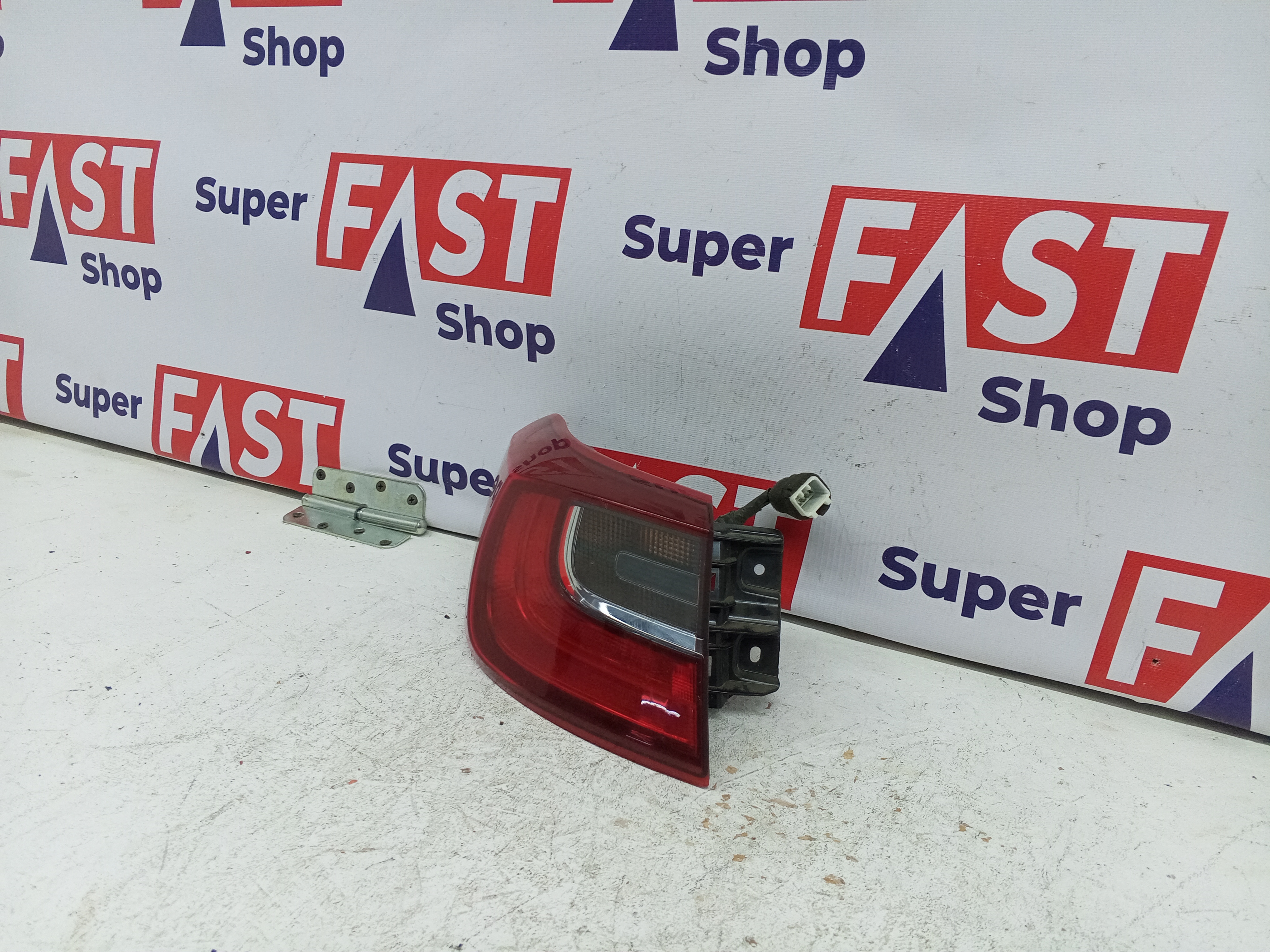 задний левый фонарь в крыло Kia Ceed 3