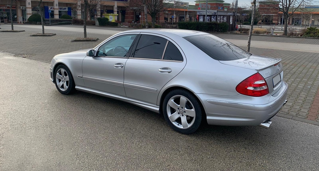 Mercedes W211 пороги комплект AMG 63