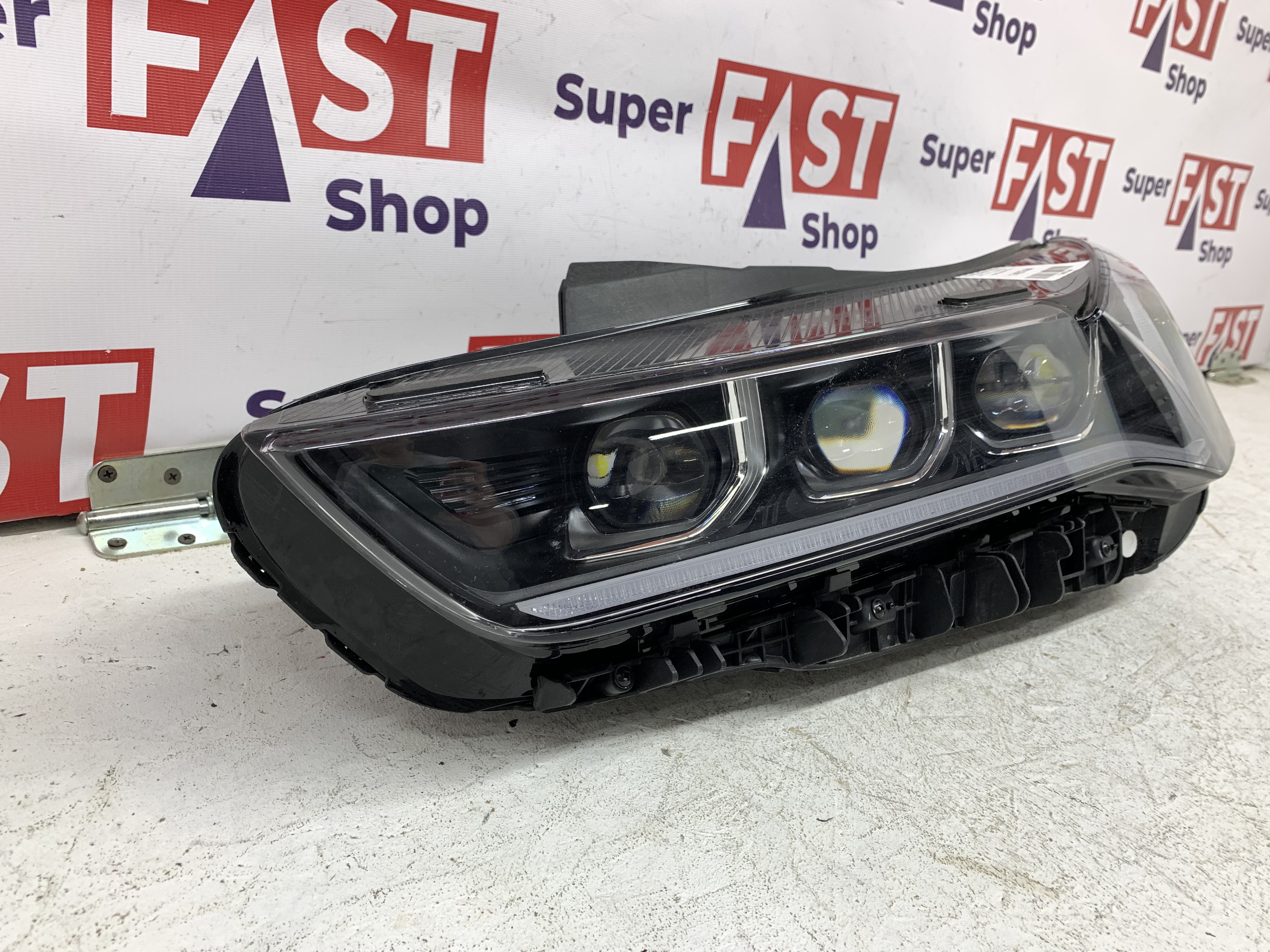 Kia K5 фара левая LED на 3 линзы оригинал бу