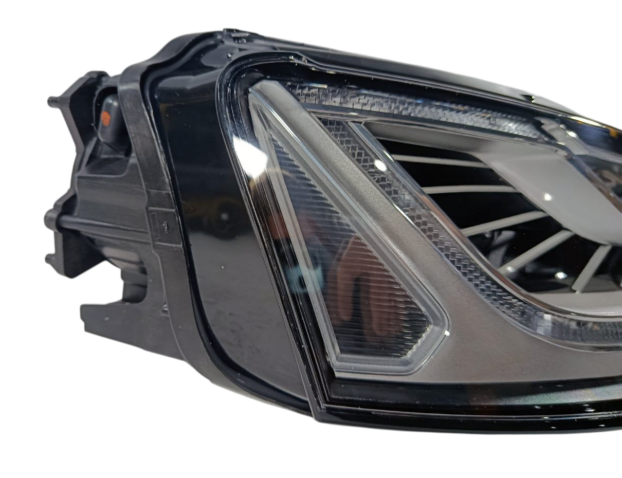 Audi A8 D4 рестайлинг фара LED правая под 2 блока