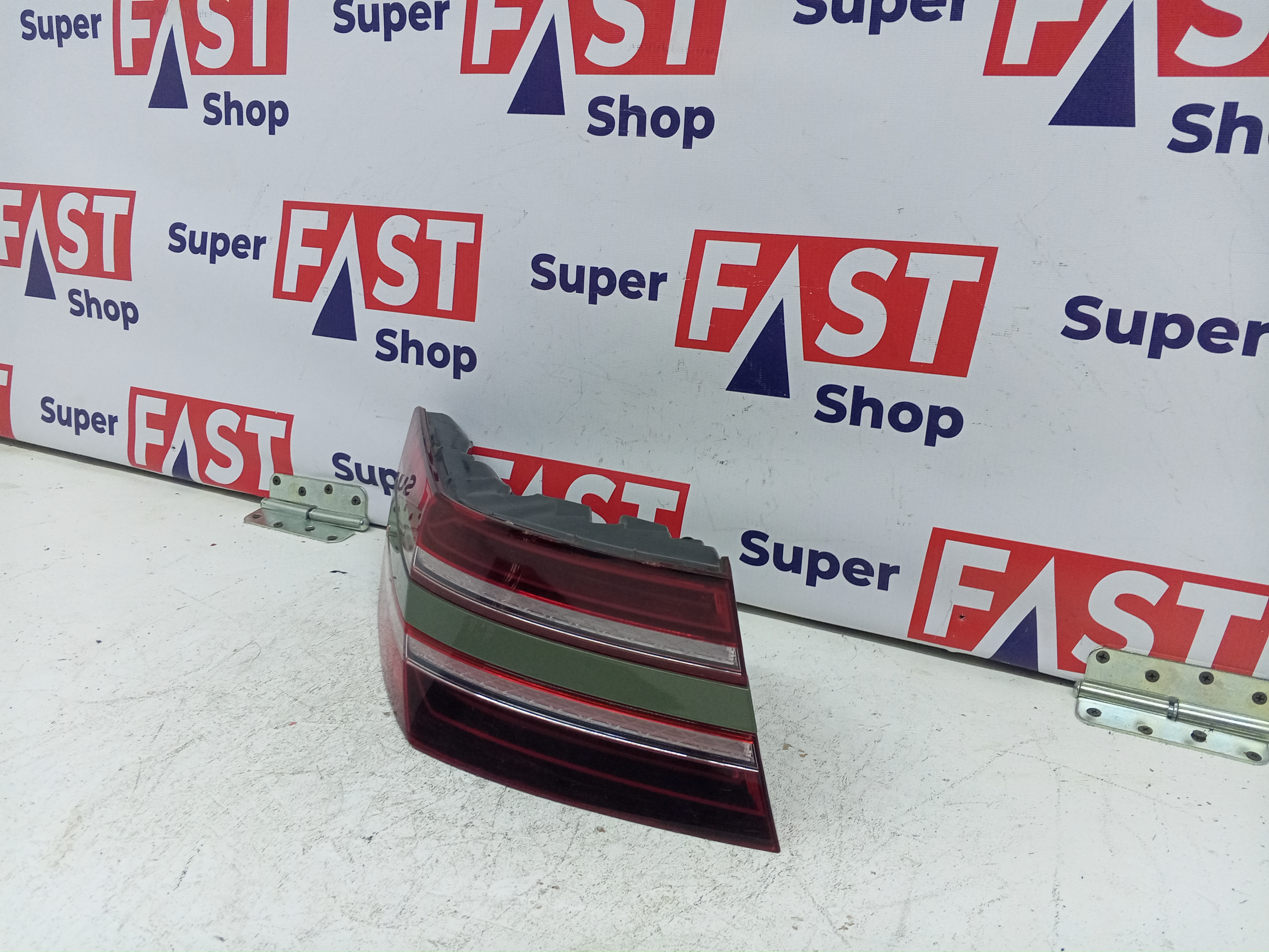 задний левый фонарь Genesis g80 2 дорест