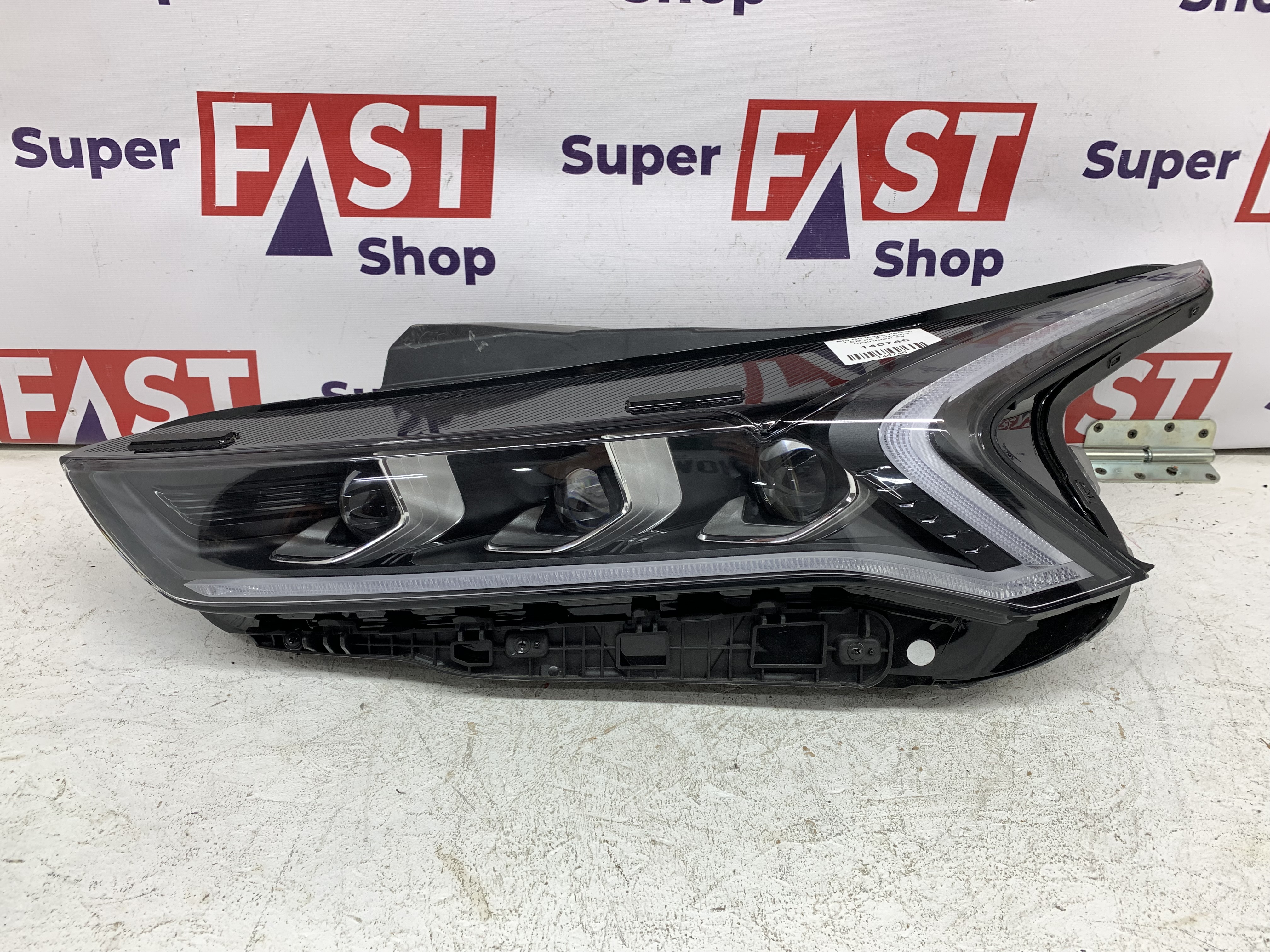 Kia K5 фара левая LED на 3 линзы оригинал бу