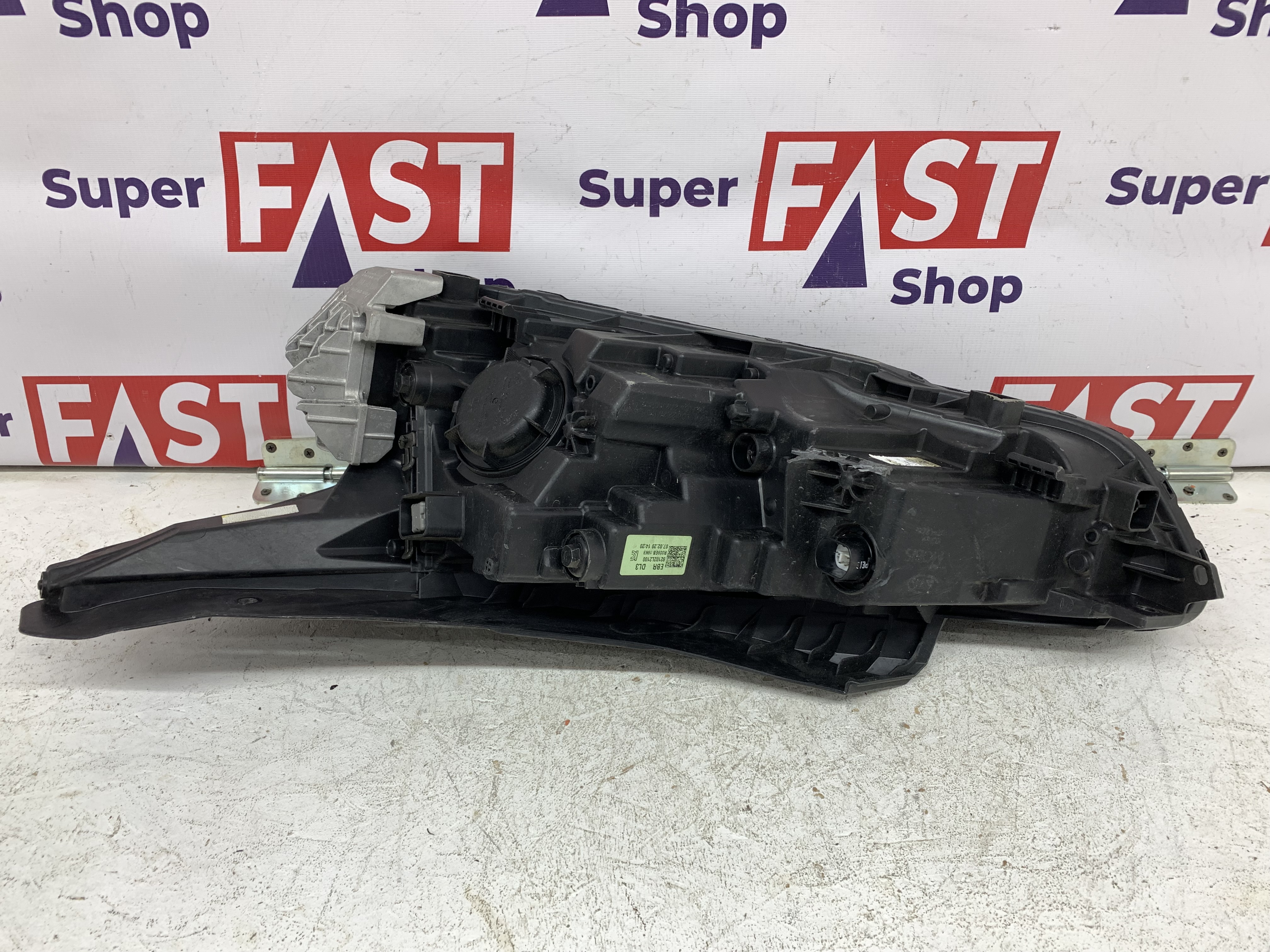 Kia K5 фара правая LED на 3 линзы оригинал бу