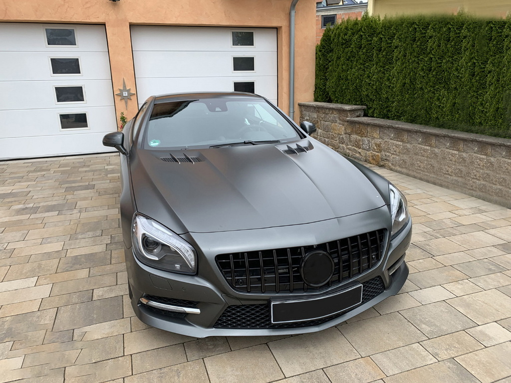 Mercedes R231 дорестайлинг решетка радиатора GT черная