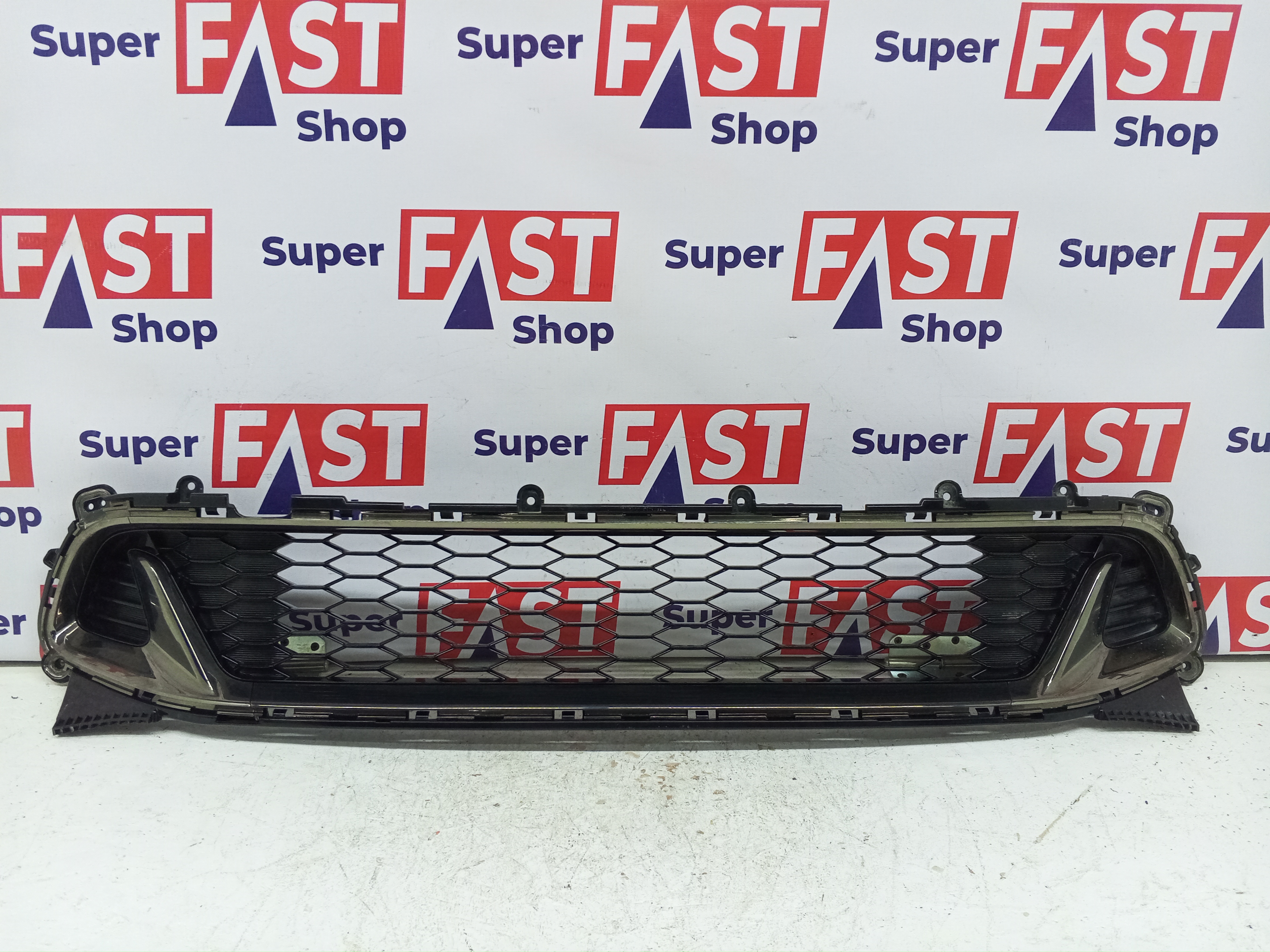 Kia Stinger GT нижняя решетка в передний бампер