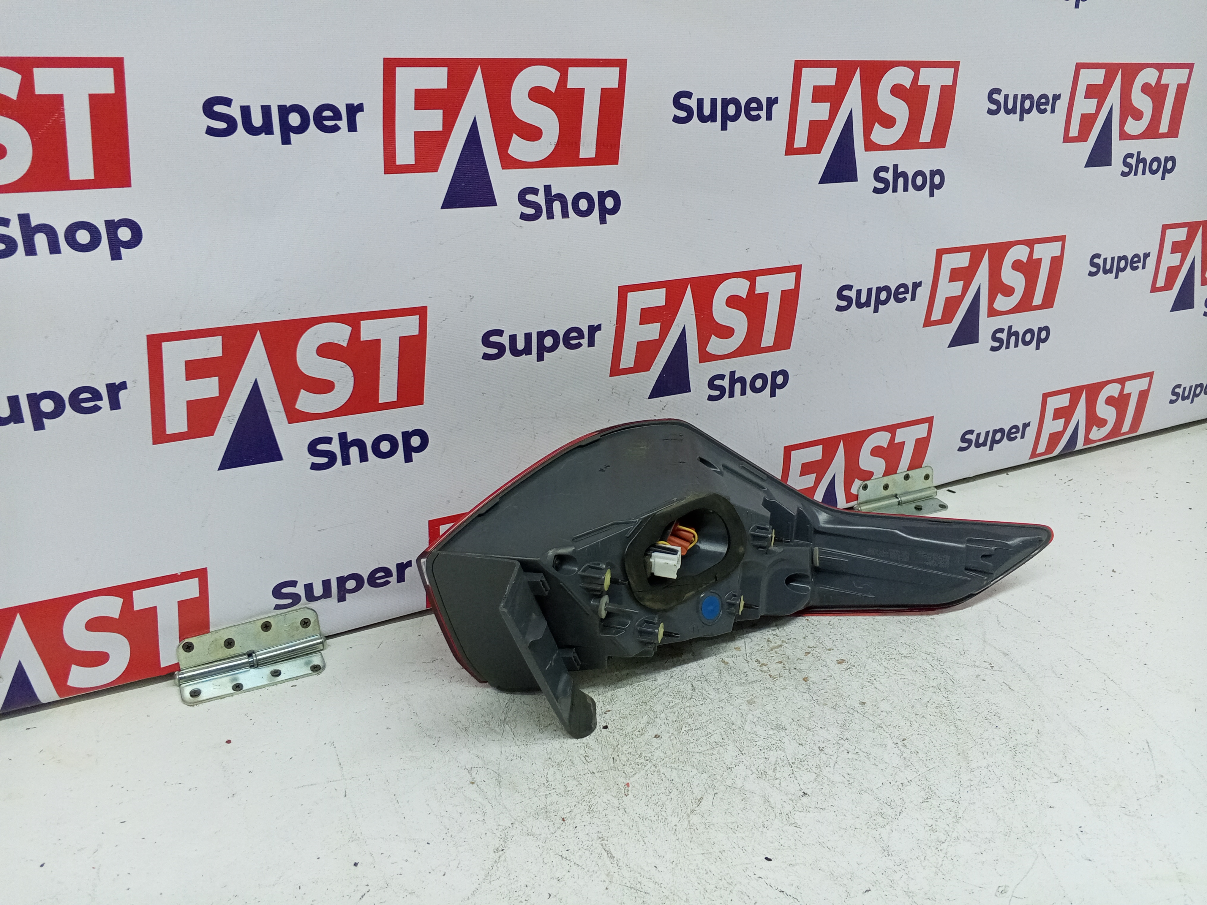 фонарь задний правый Genesis G80 2016-2020