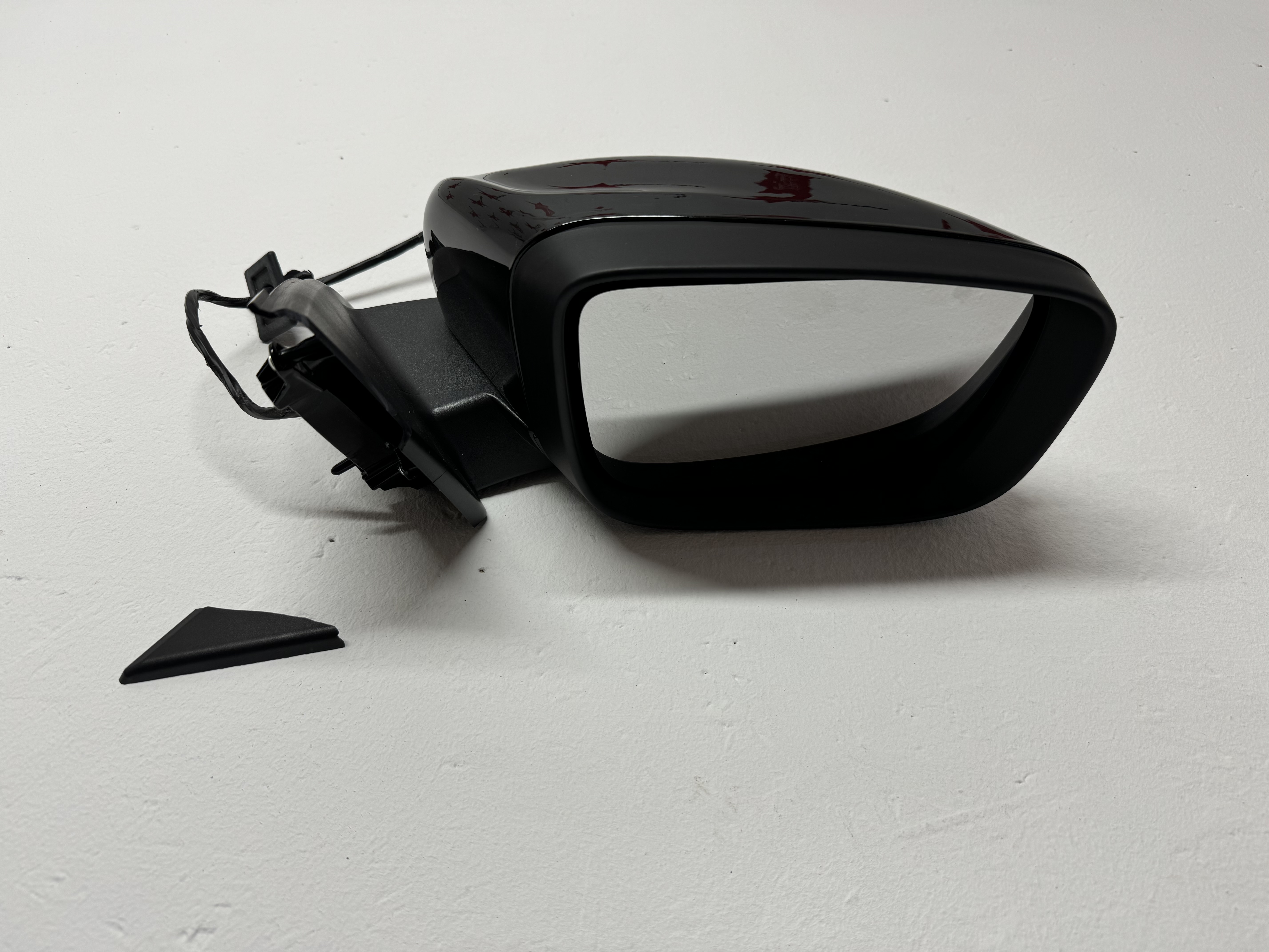 Дефект Volvo XC60 рестайлинг 2013-2017 зеркало правое 12 Pin черное