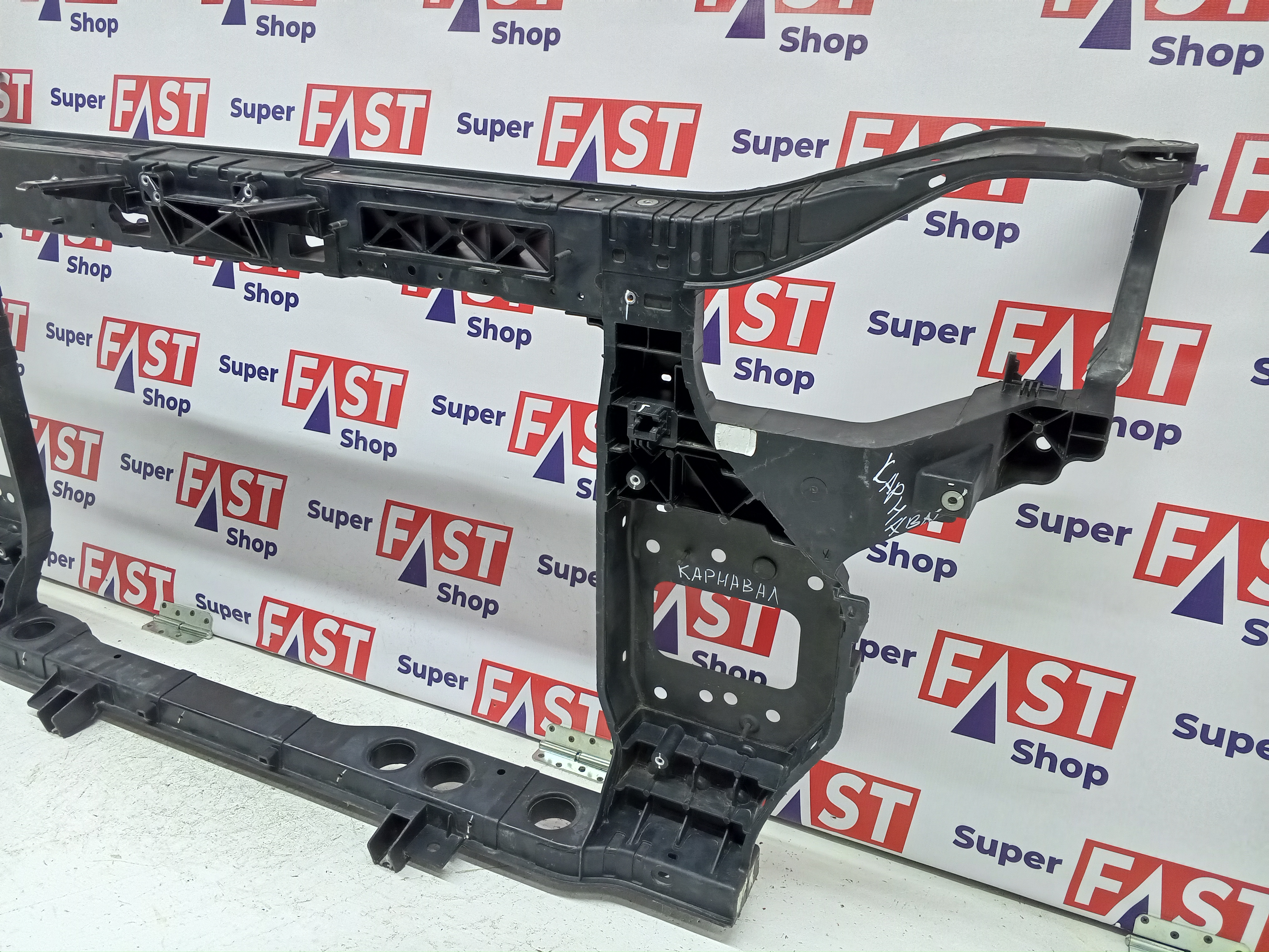 Kia Carnival 4 2020-2023 передняя панель / телевизор