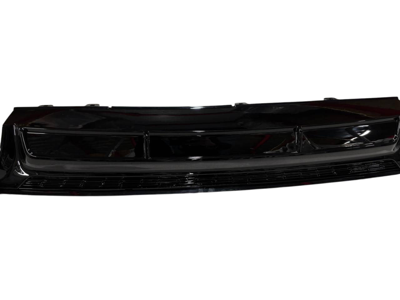 Audi A6 C8 диффузор S6 в S-line бампер без насадок