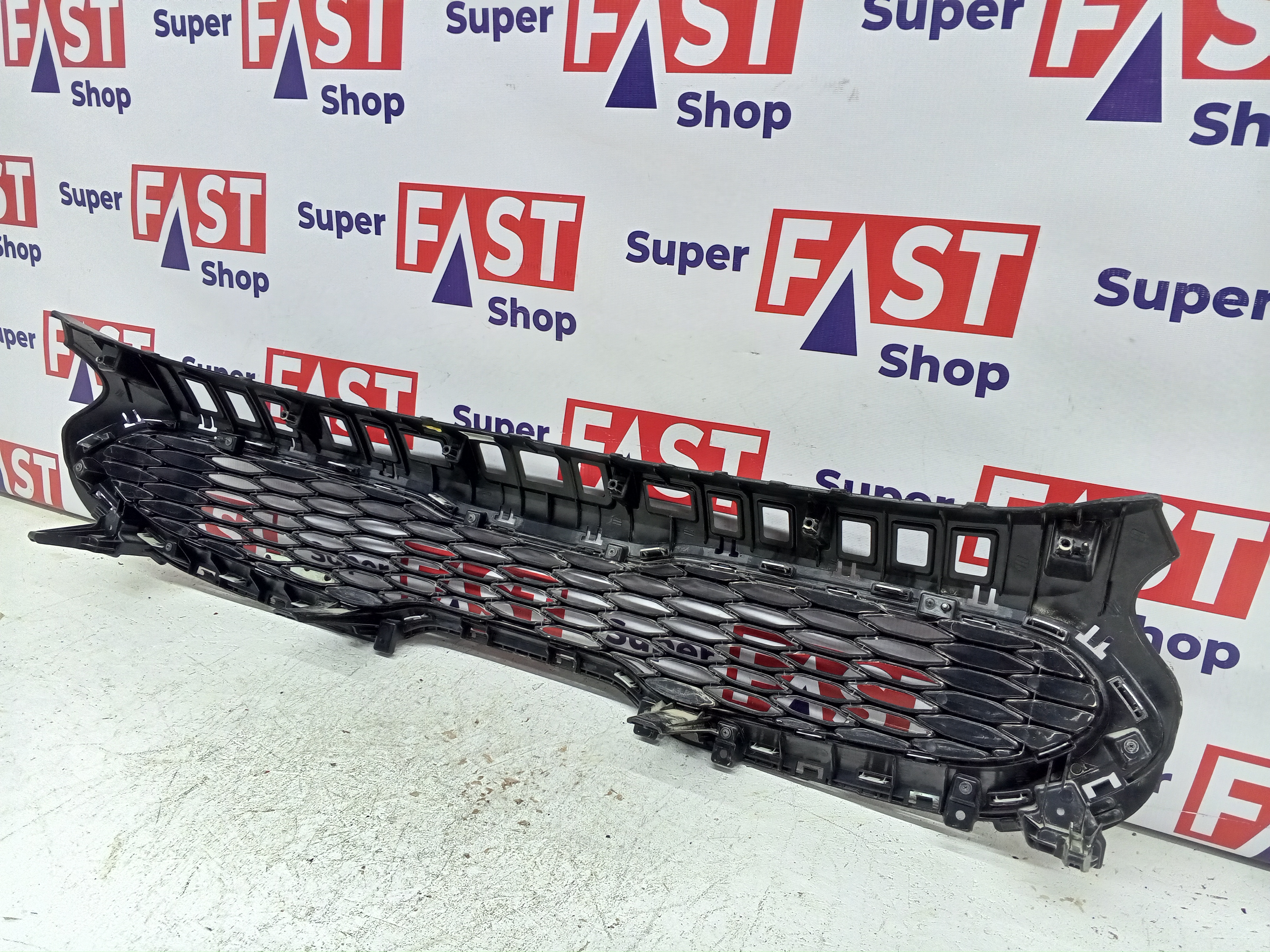 Kia Stinger 2017-2021 решетка радиатора