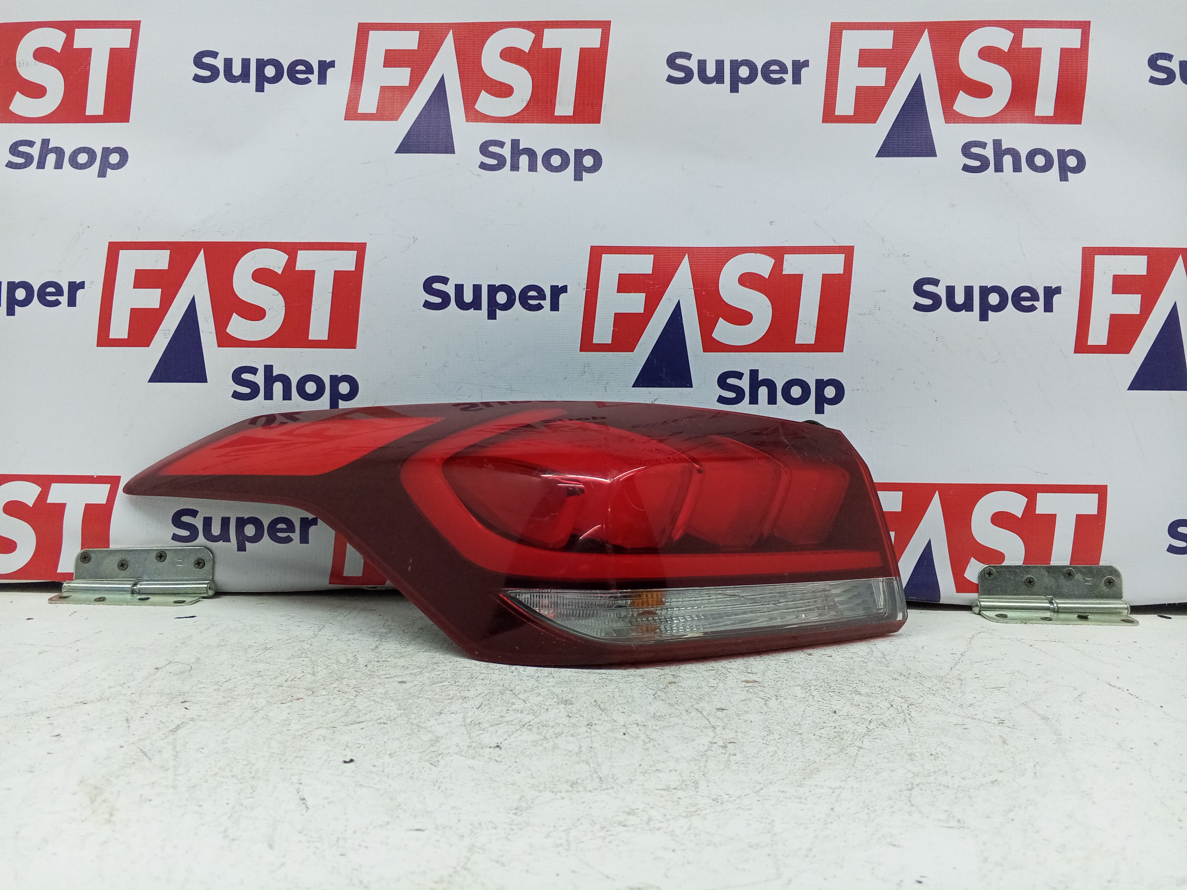 Genesis G80 2016-2020 фонарь задний левый