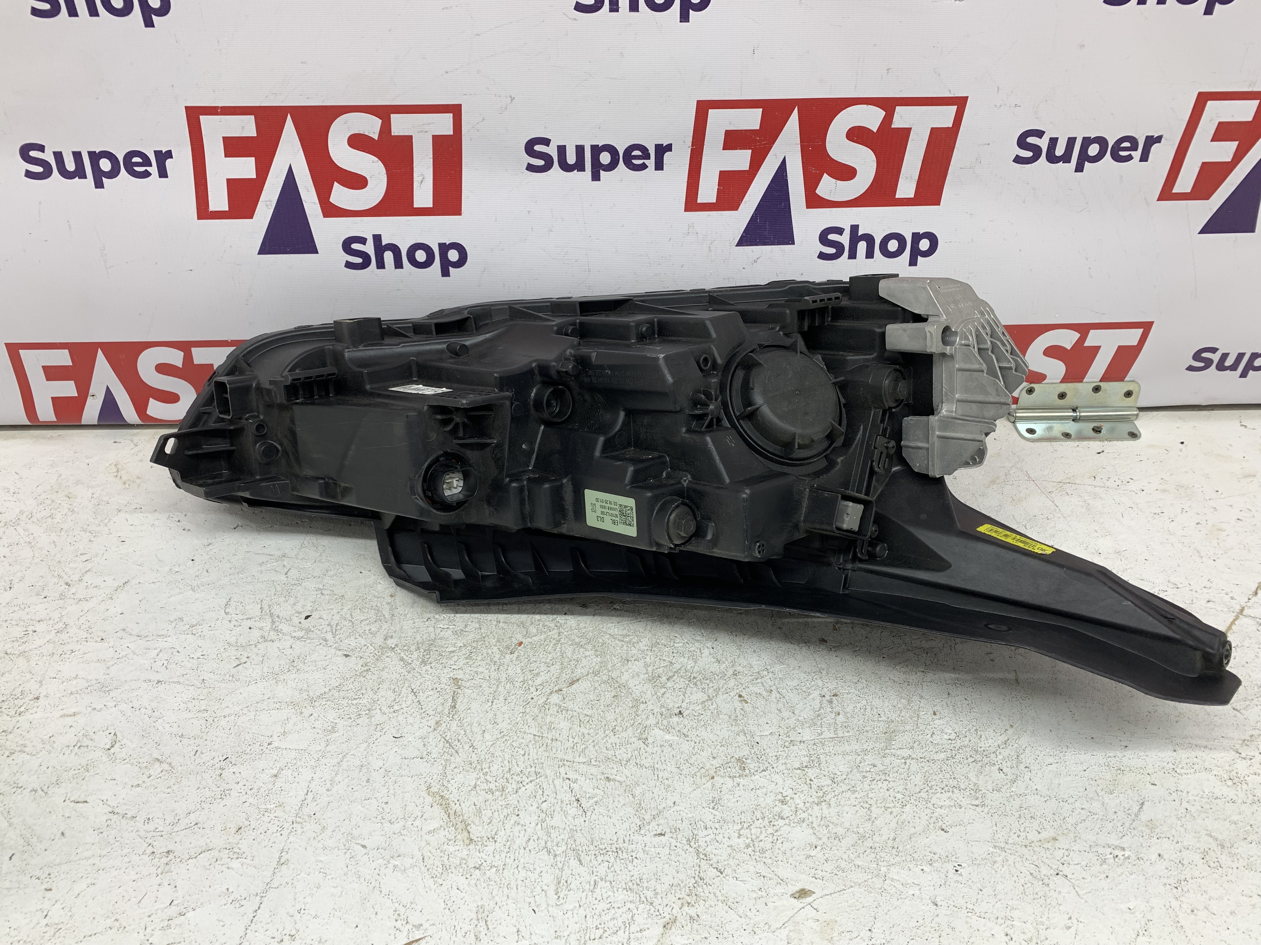 Kia K5 фара левая LED на 3 линзы оригинал бу