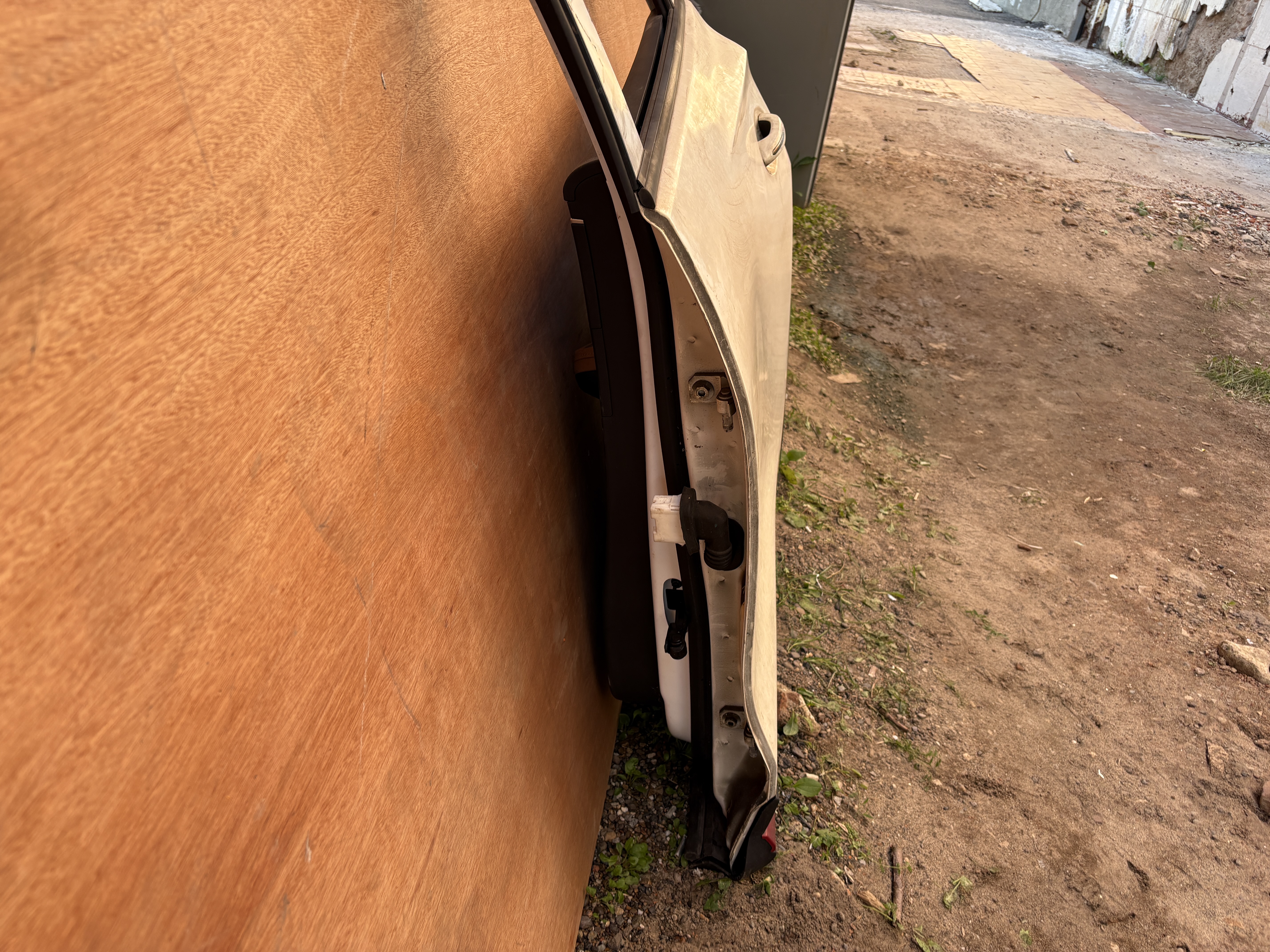 дверь задняя левая OMODA C5 в сборе