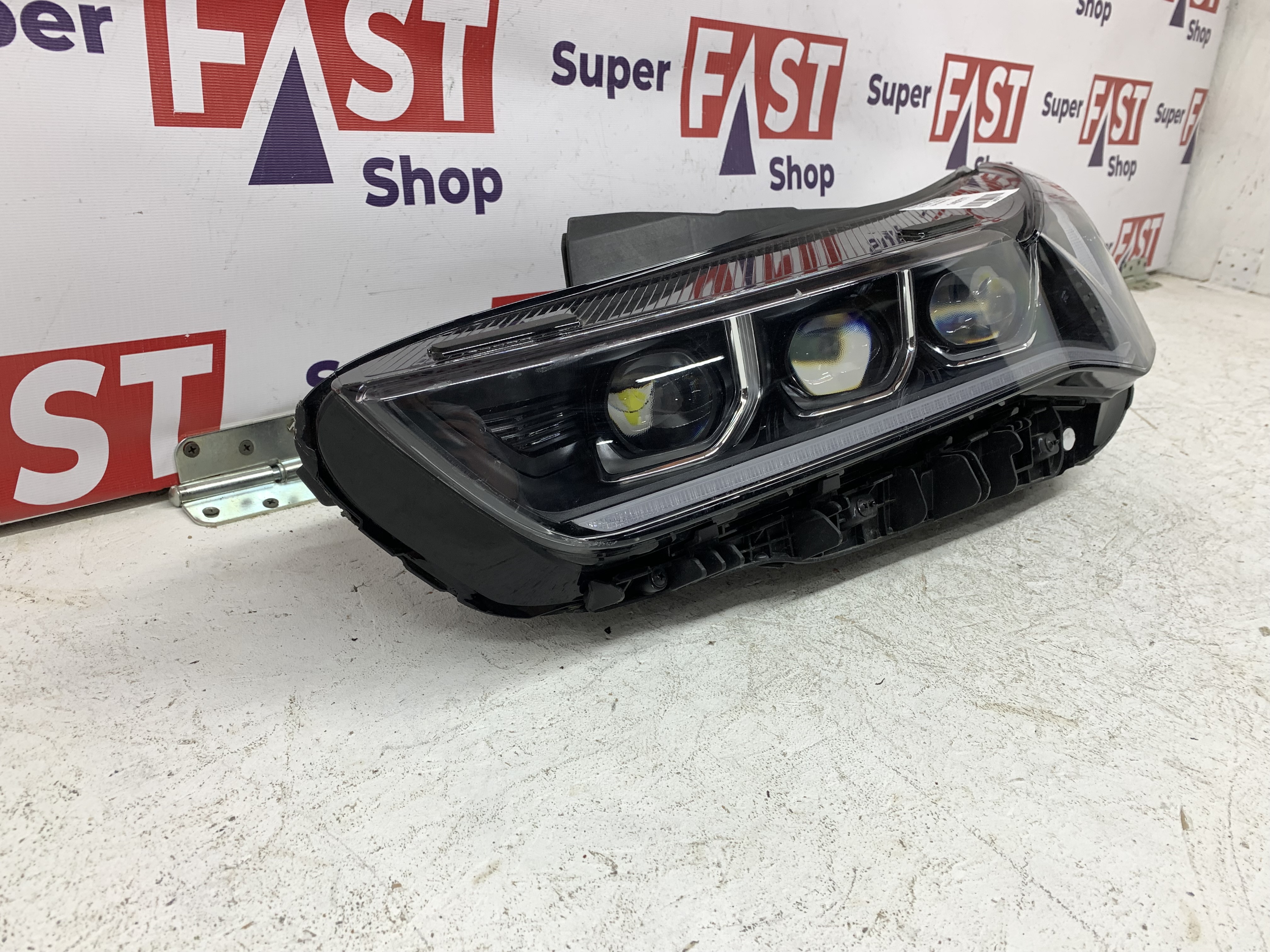 Kia K5 фара левая LED на 3 линзы оригинал бу