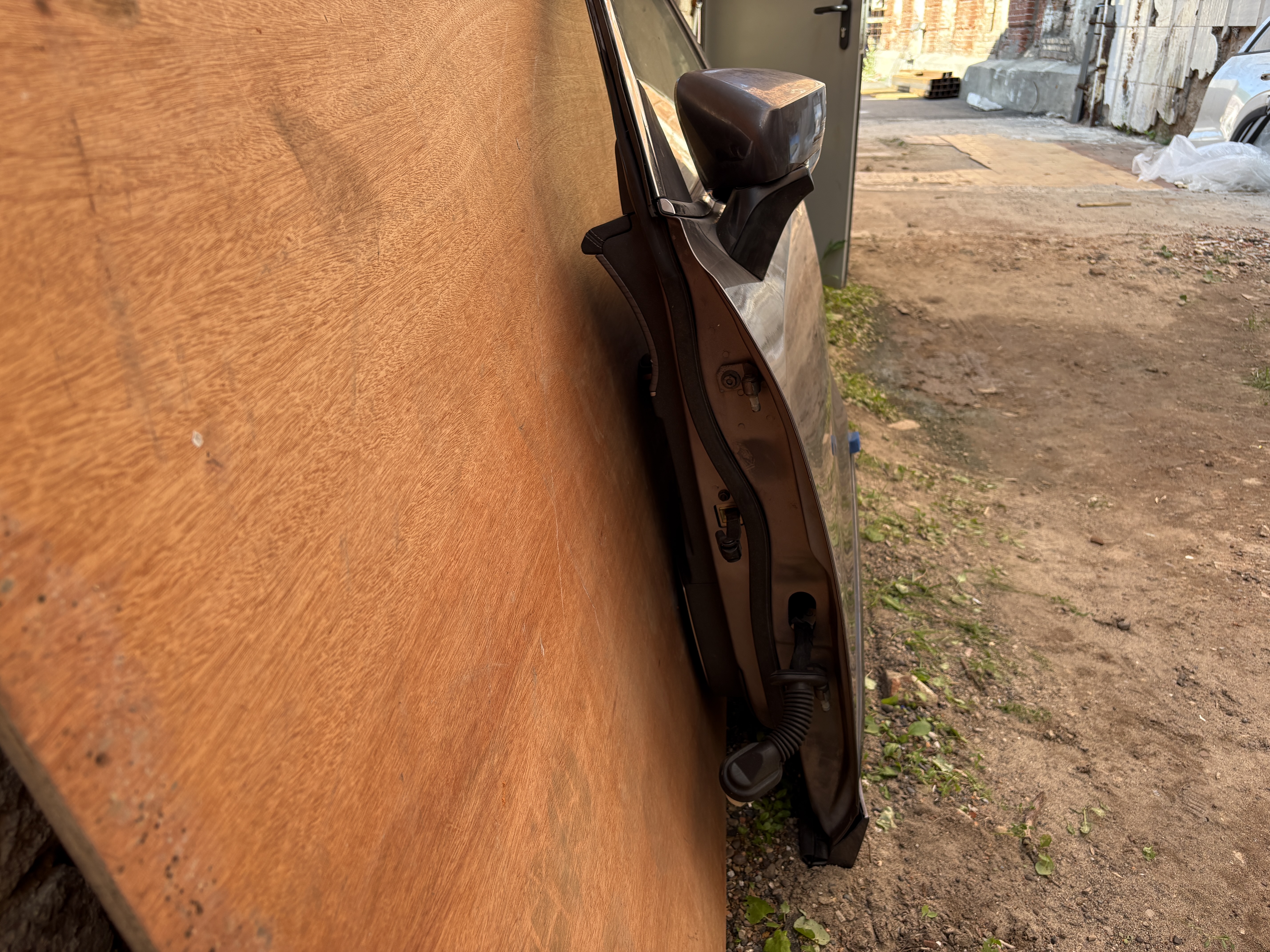 дверь левая передняя Exeed LX в сборе