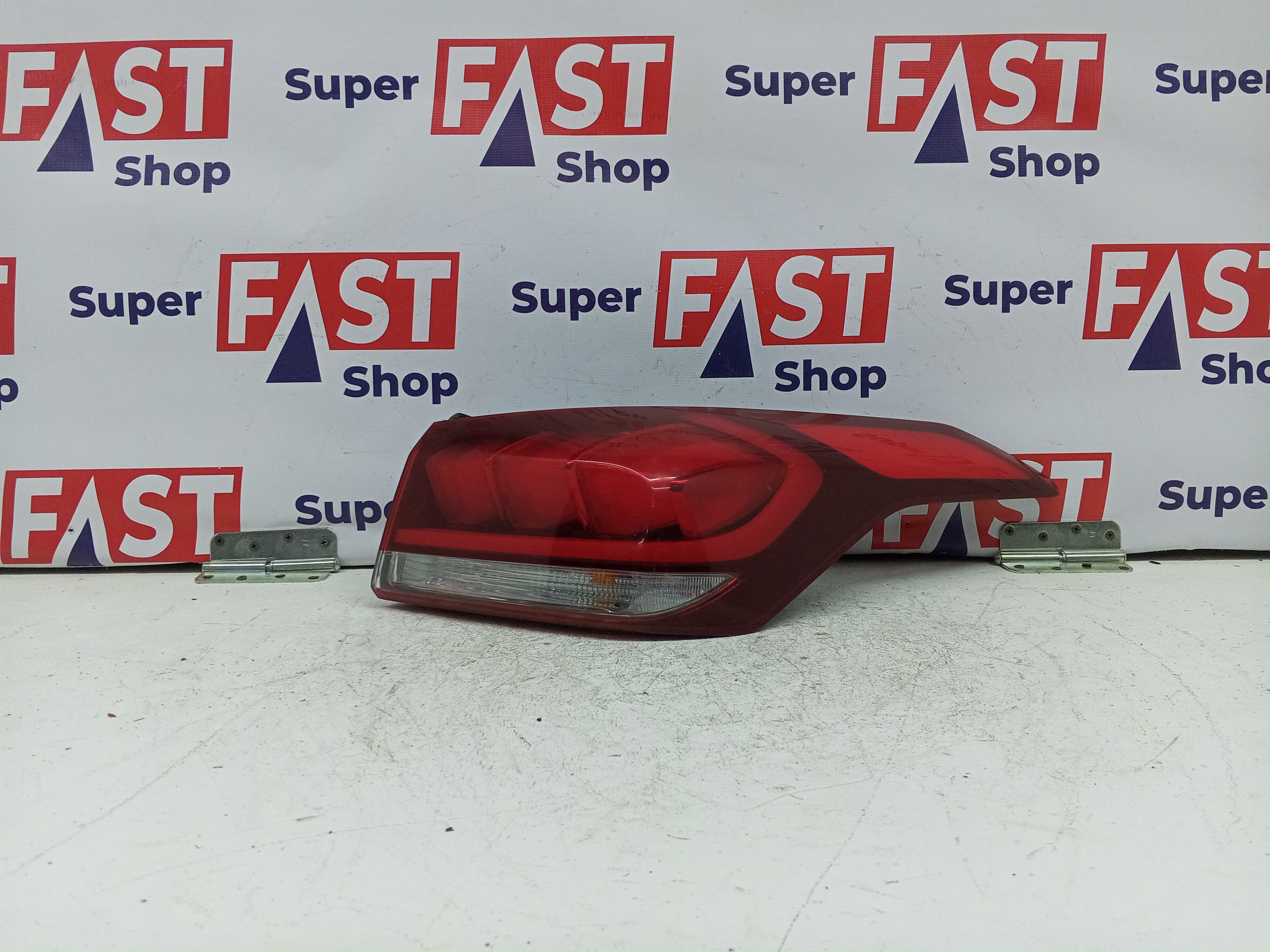 задний правый фонарь Genesis G80 2016-2020