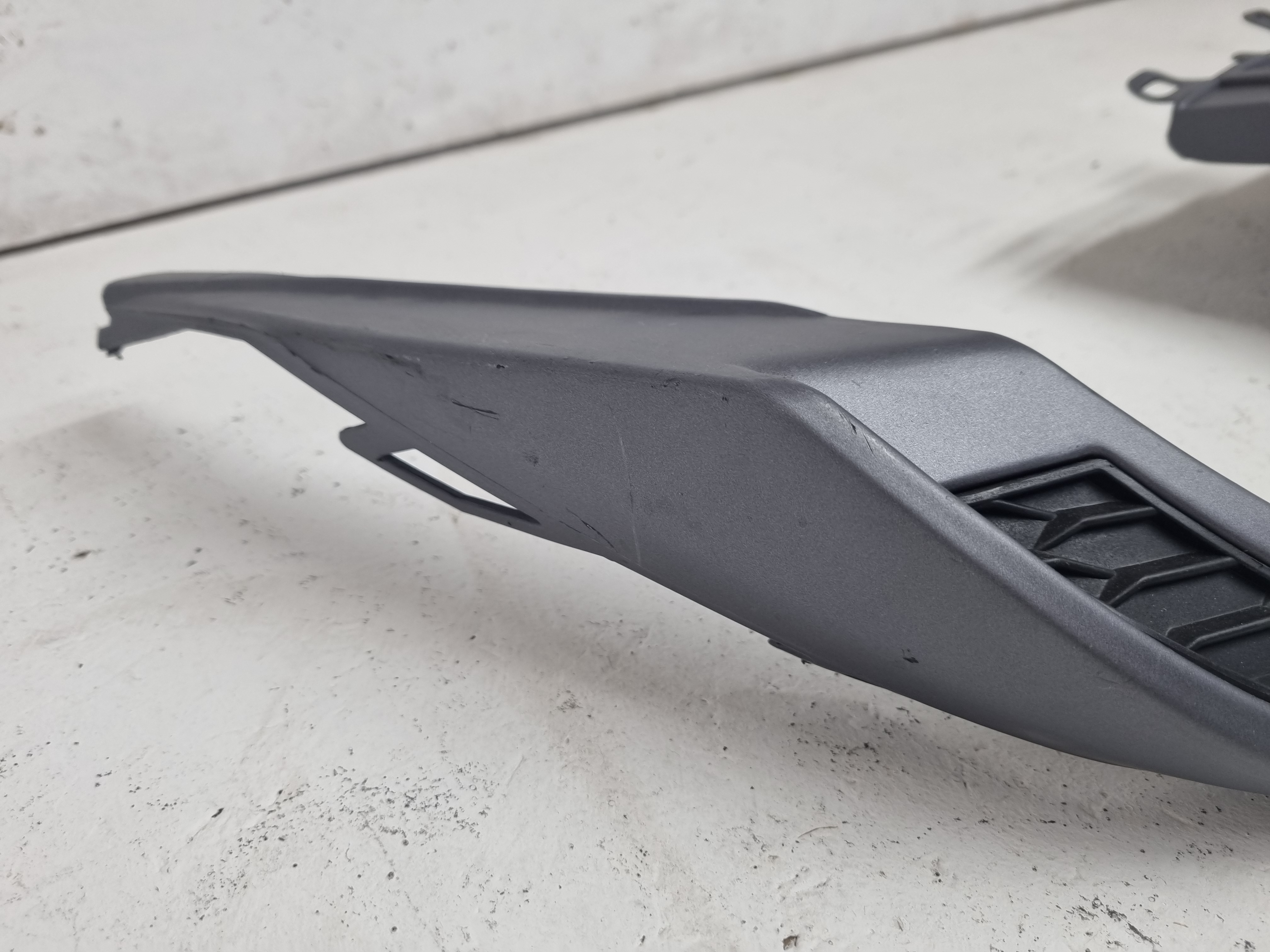 Дефект 17 Audi A6 C7 рестайлинг S6 диффузор в обычный бампер