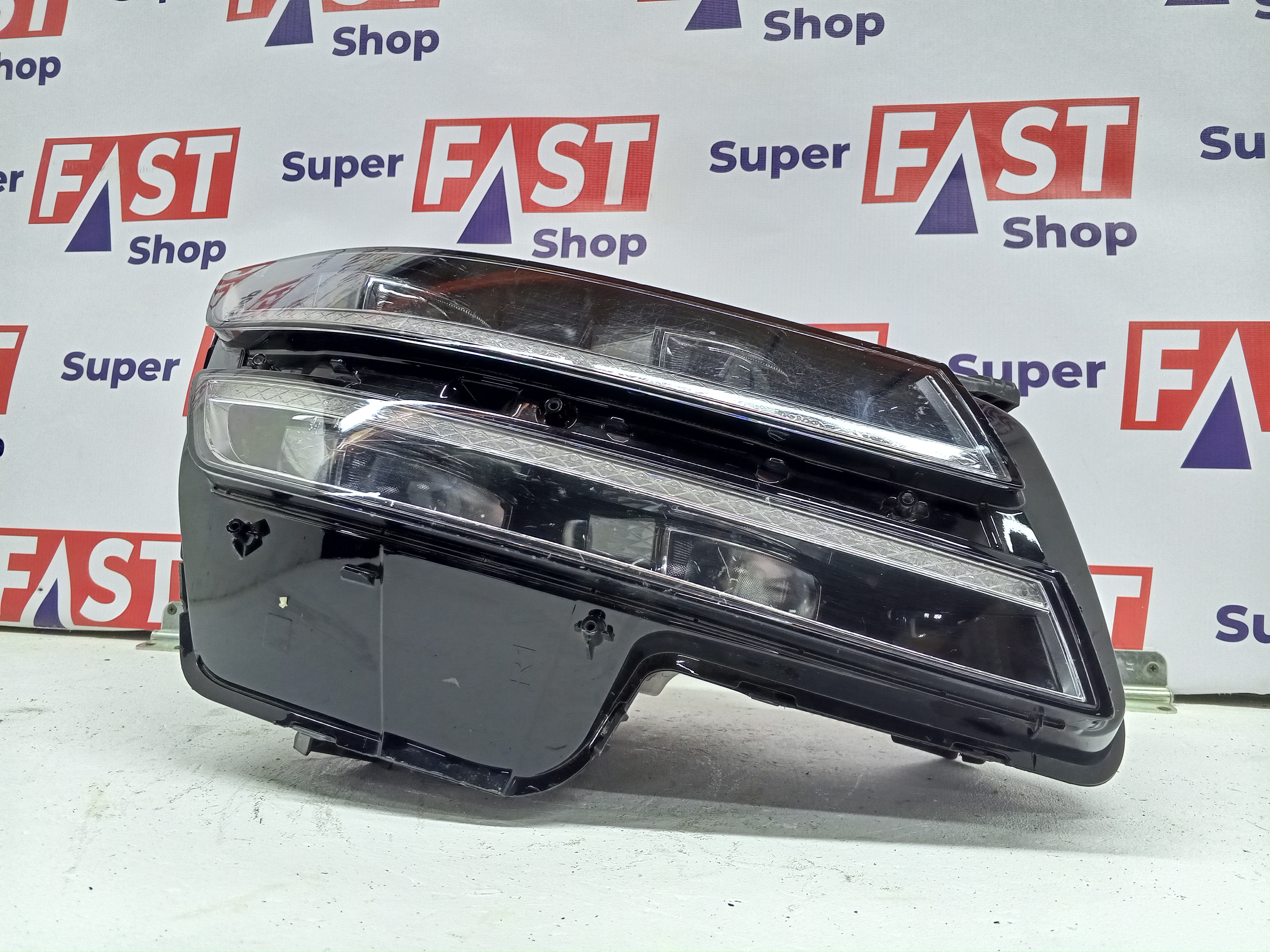 Genesis G80 2 LED 2020-2024 фара правая