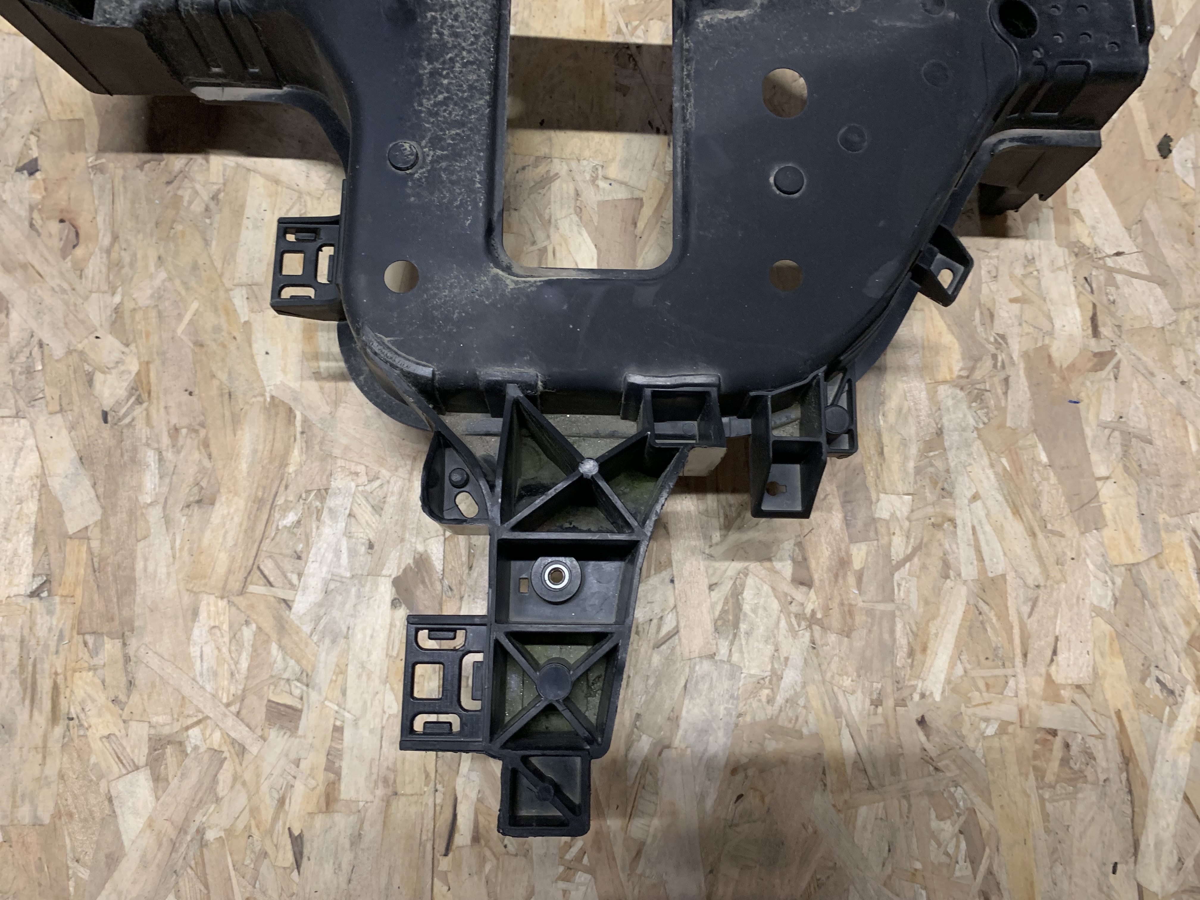 Передняя панель Kia EV6 64101CV000