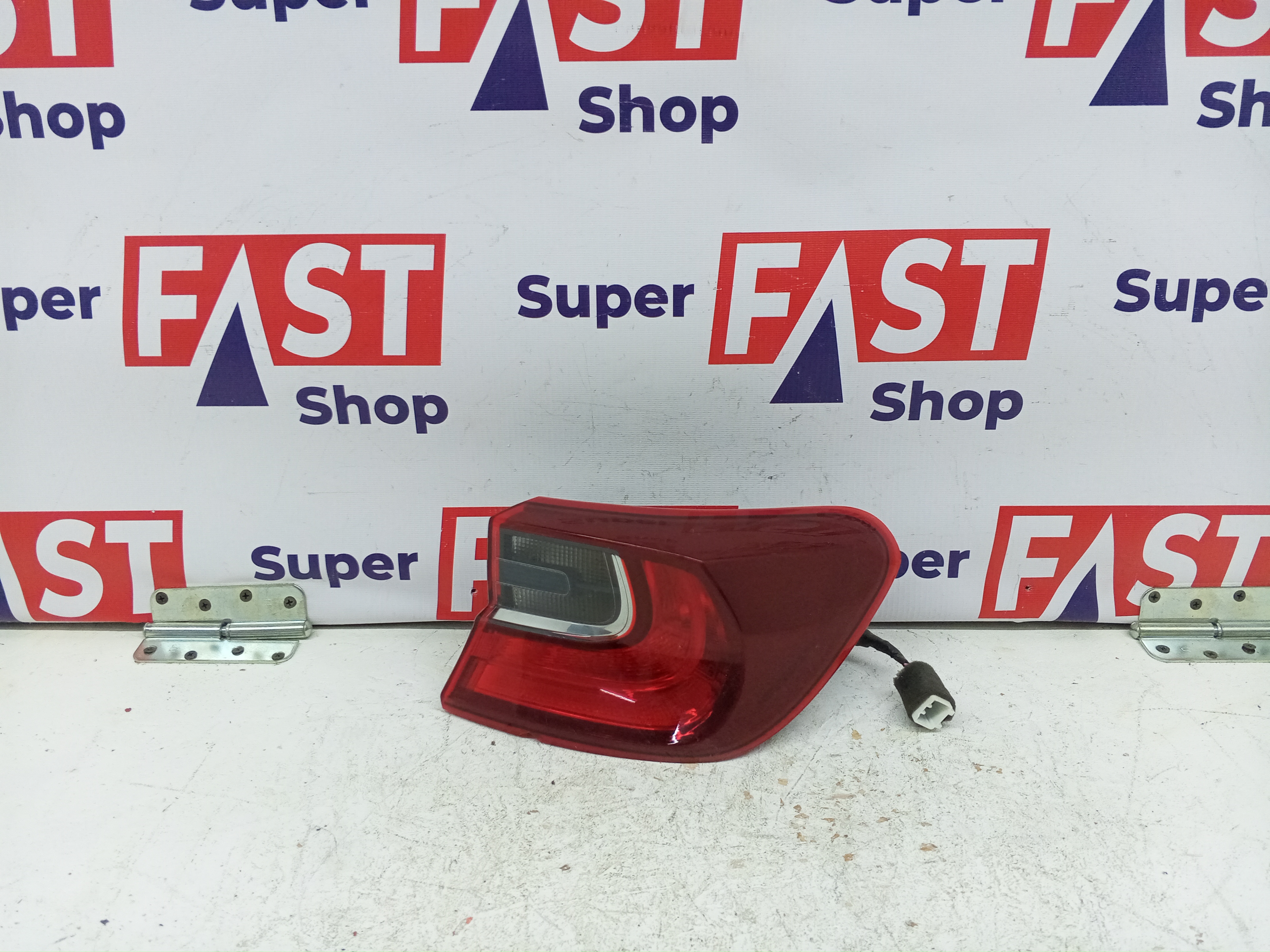 правый задний фонарь в крыло Kia Ceed 3