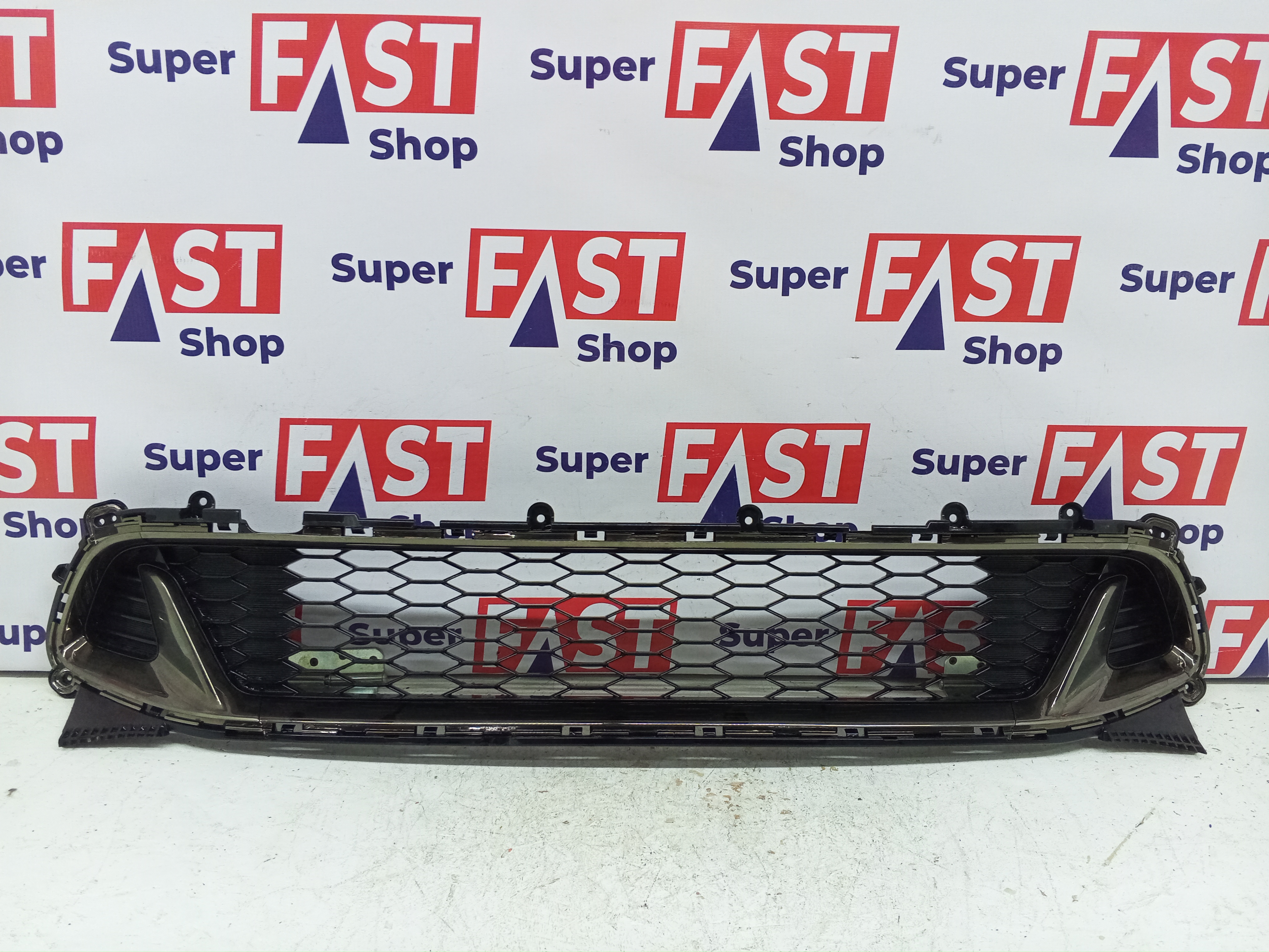 Kia Stinger GT нижняя решетка в передний бампер