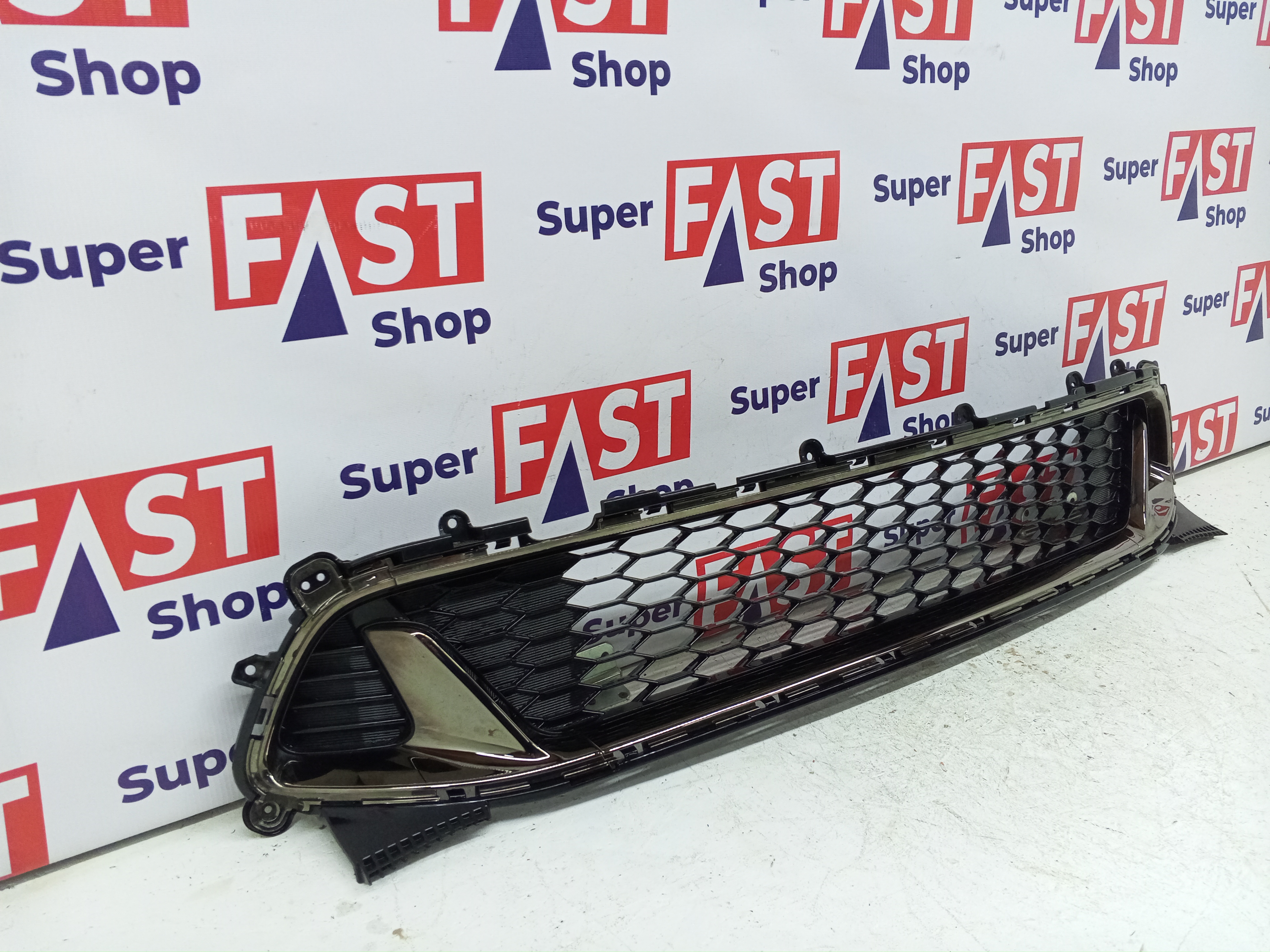 Kia Stinger GT нижняя решетка в передний бампер