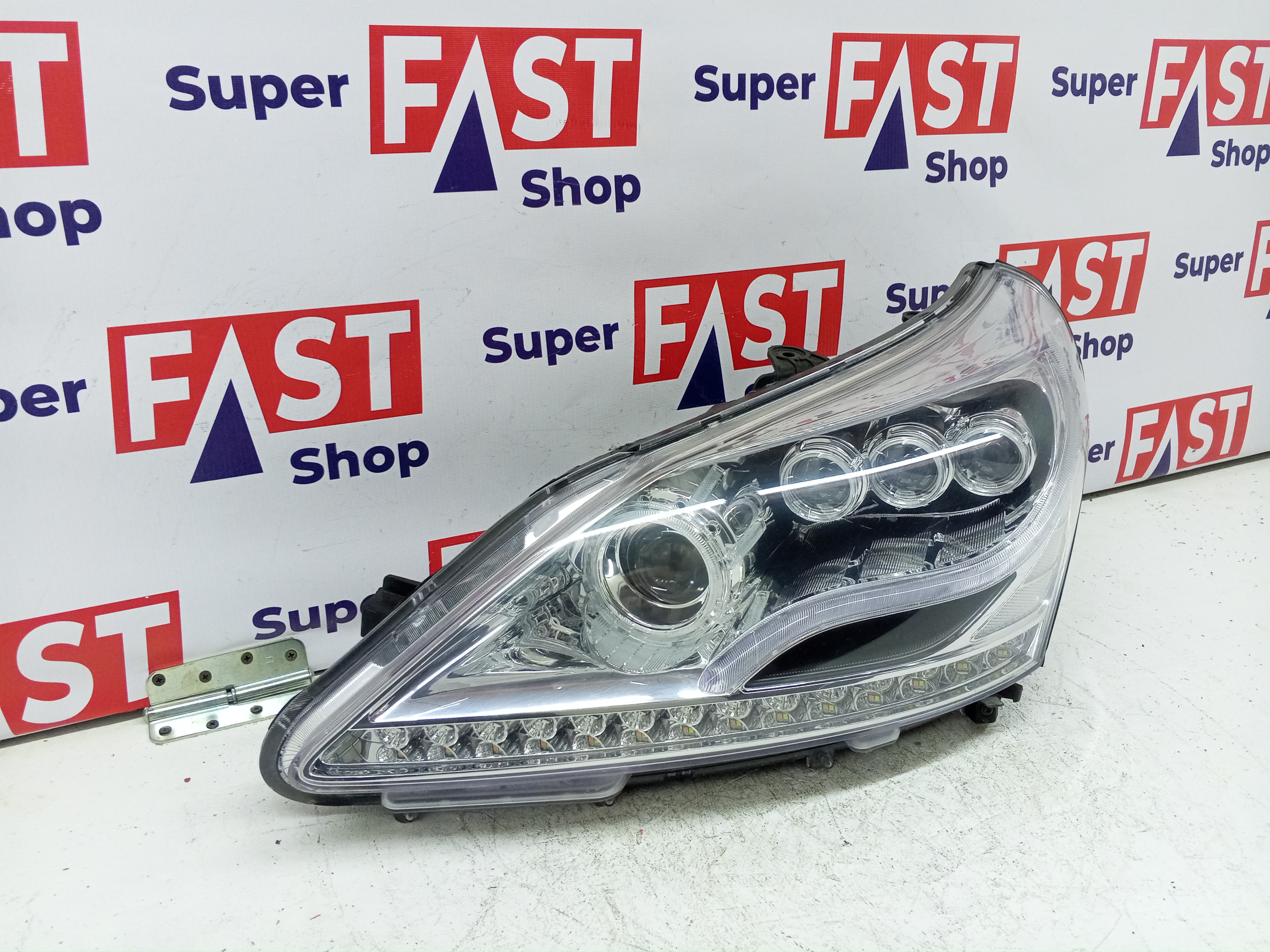 левая фара Hyundai Equus LED хром