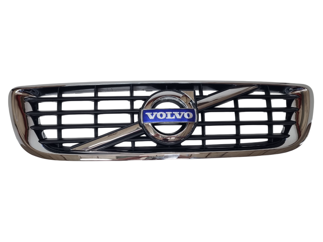 Volvo S40 рестайлинг решетка радиатора