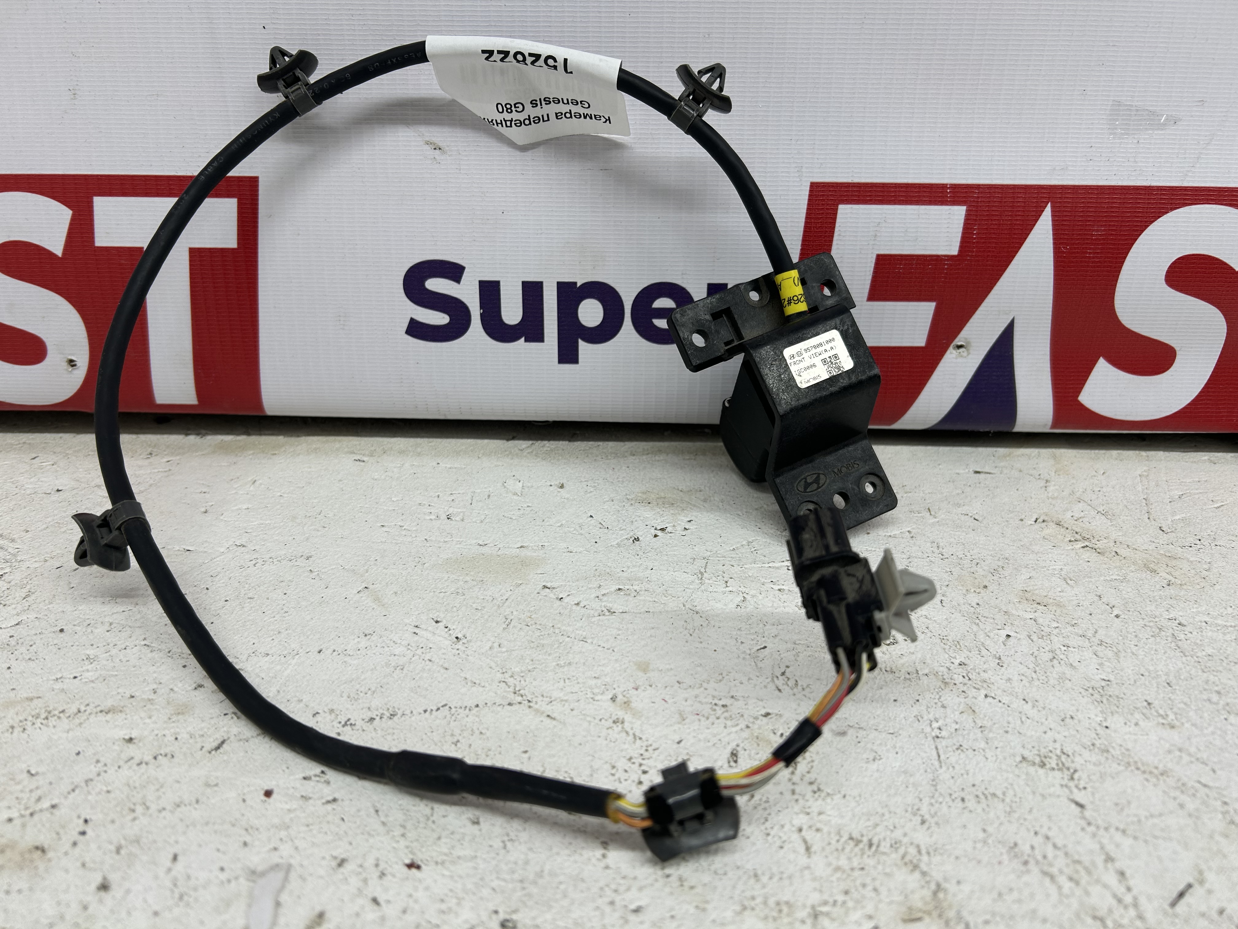 Камера передняя Genesis G80